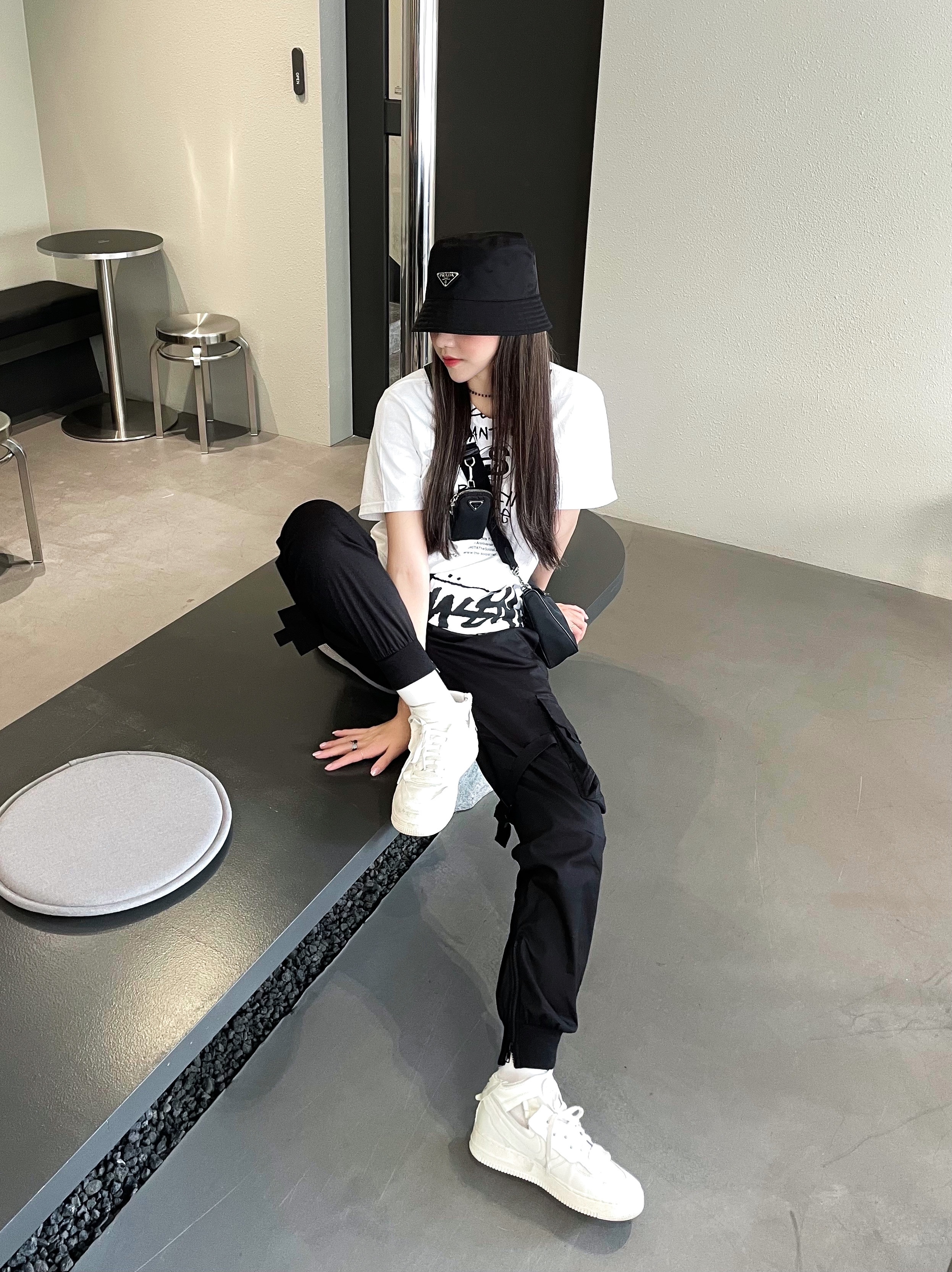 Stussy x Takahiromiyashita The Soloist 40 WT T-Shirt, Nike x Comme des Garcons Homme Plus Air Force Mid White 착용 스타일 - 2
