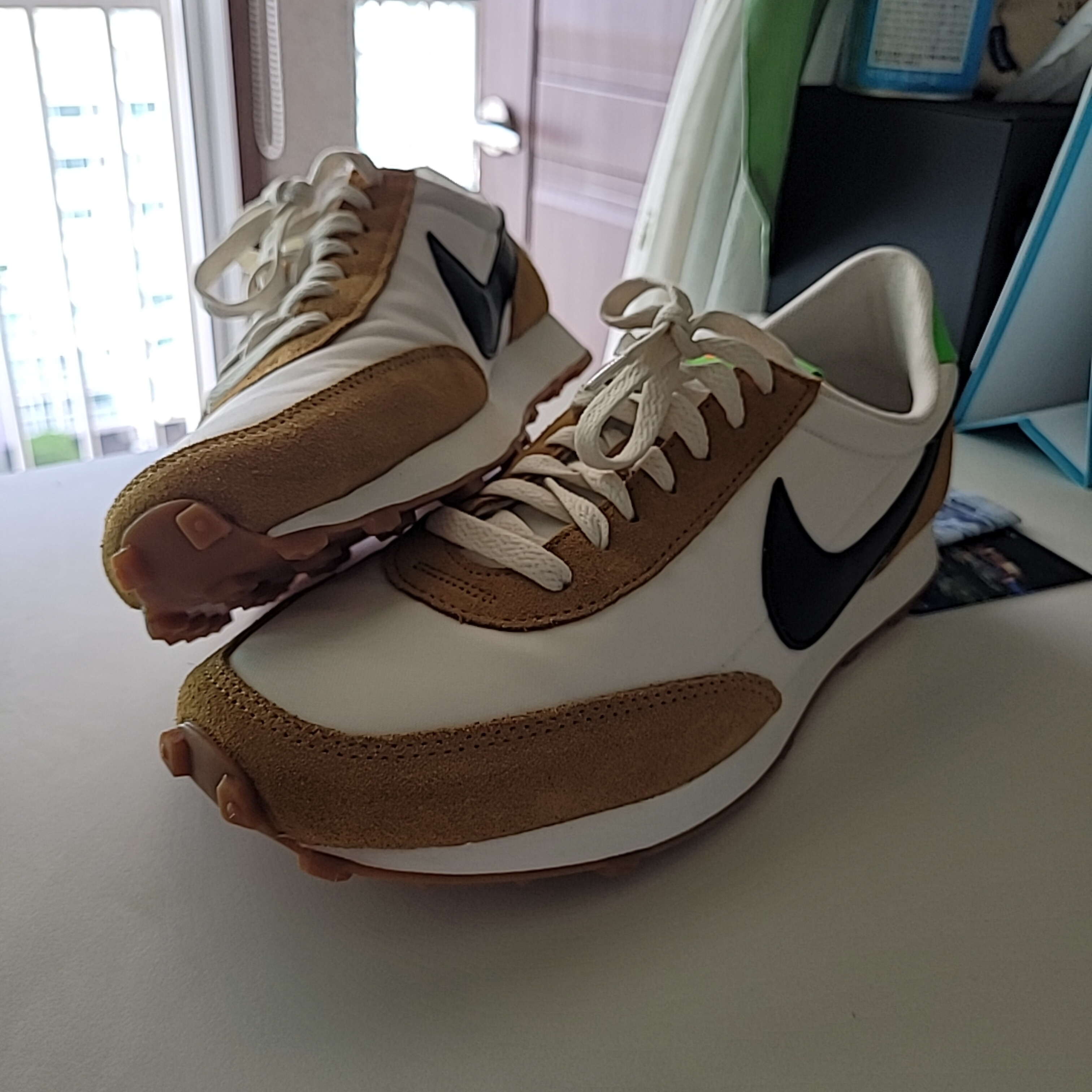 (W) Nike Daybreak Wheat 착용 스타일