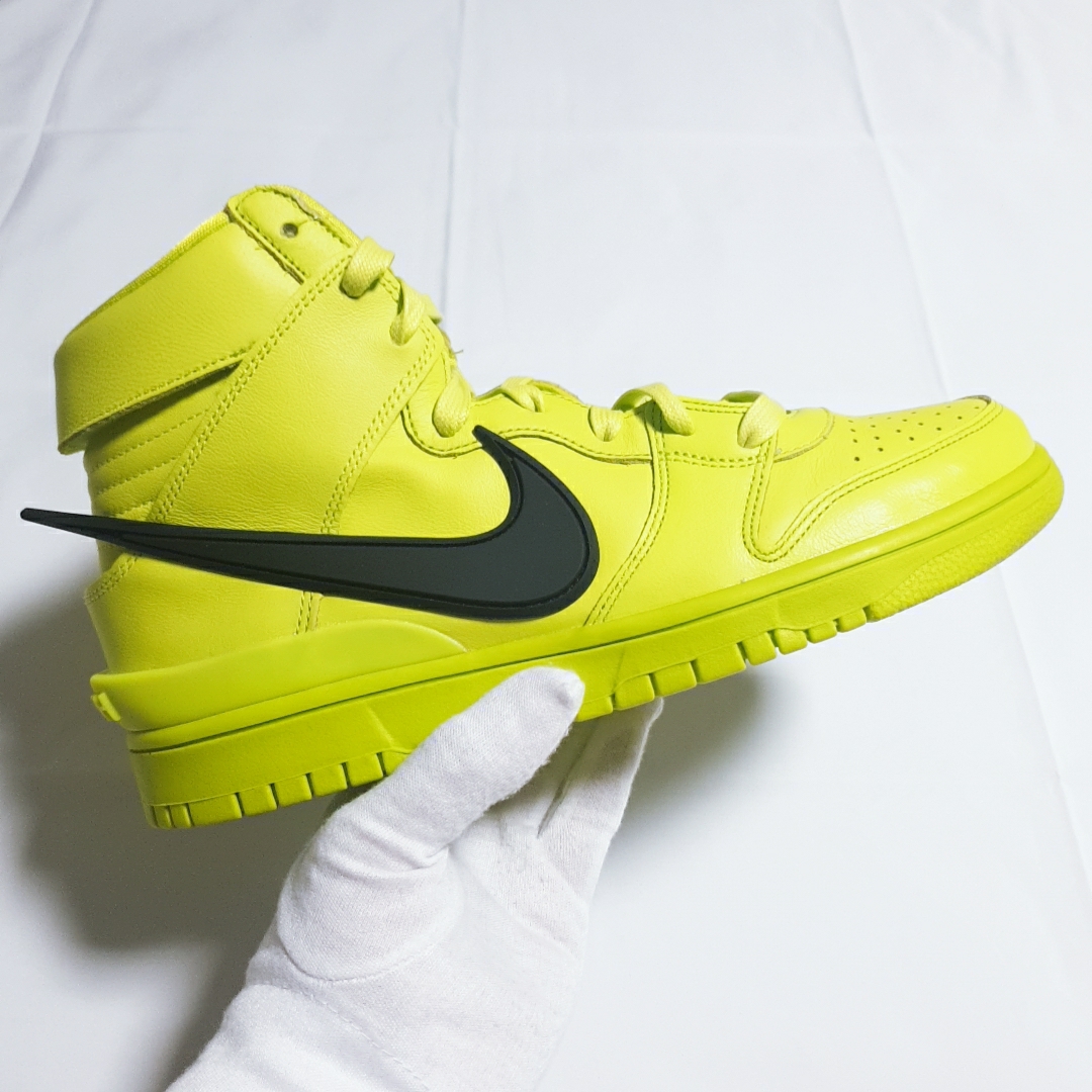 Nike x Ambush Dunk High Flash Lime 착용 스타일 - 1