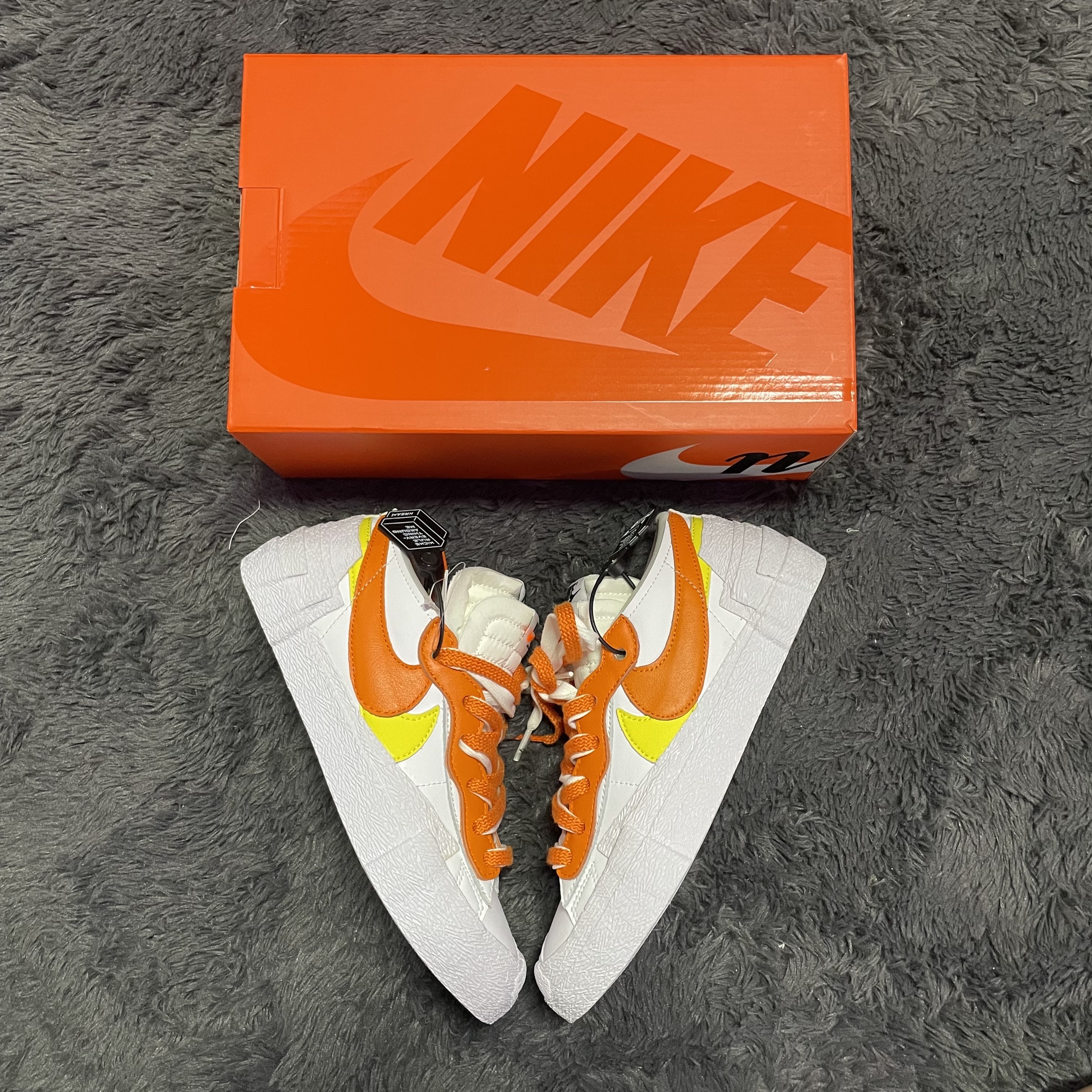 Nike x Sacai Blazer Low Magma Orange 착용 스타일 - 1