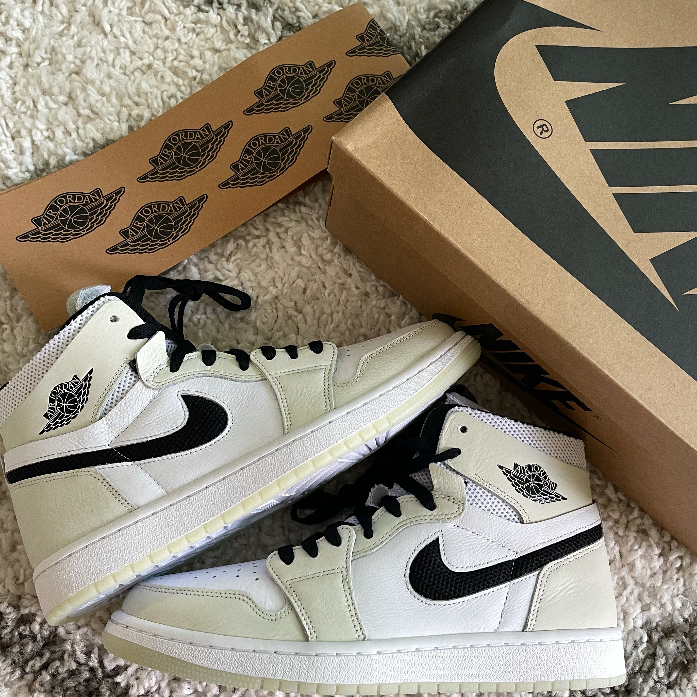 (W) Jordan 1 Zoom Air CMFT Light Bone 착용 스타일