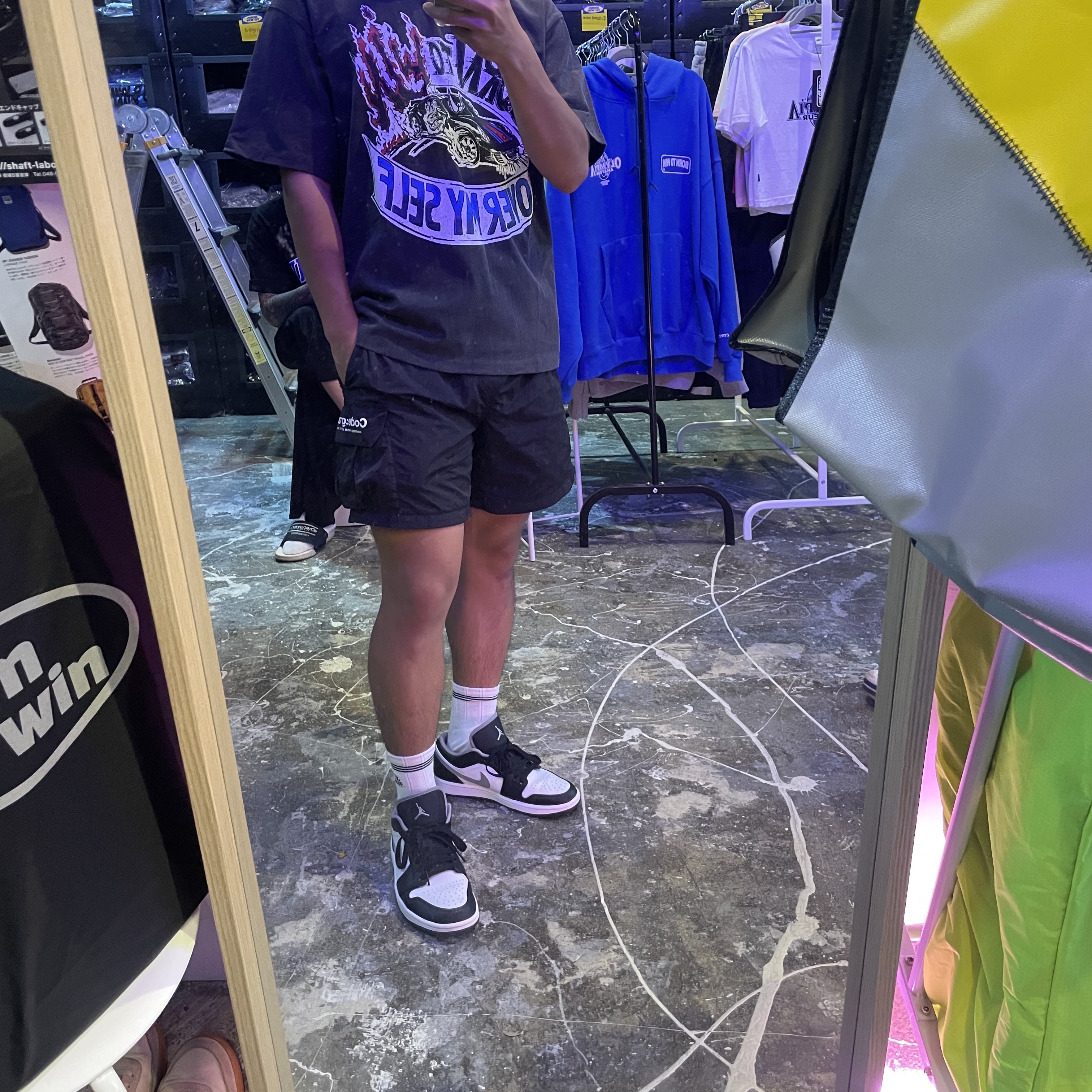 Jordan 1 Low Black Particle Grey 착용 스타일