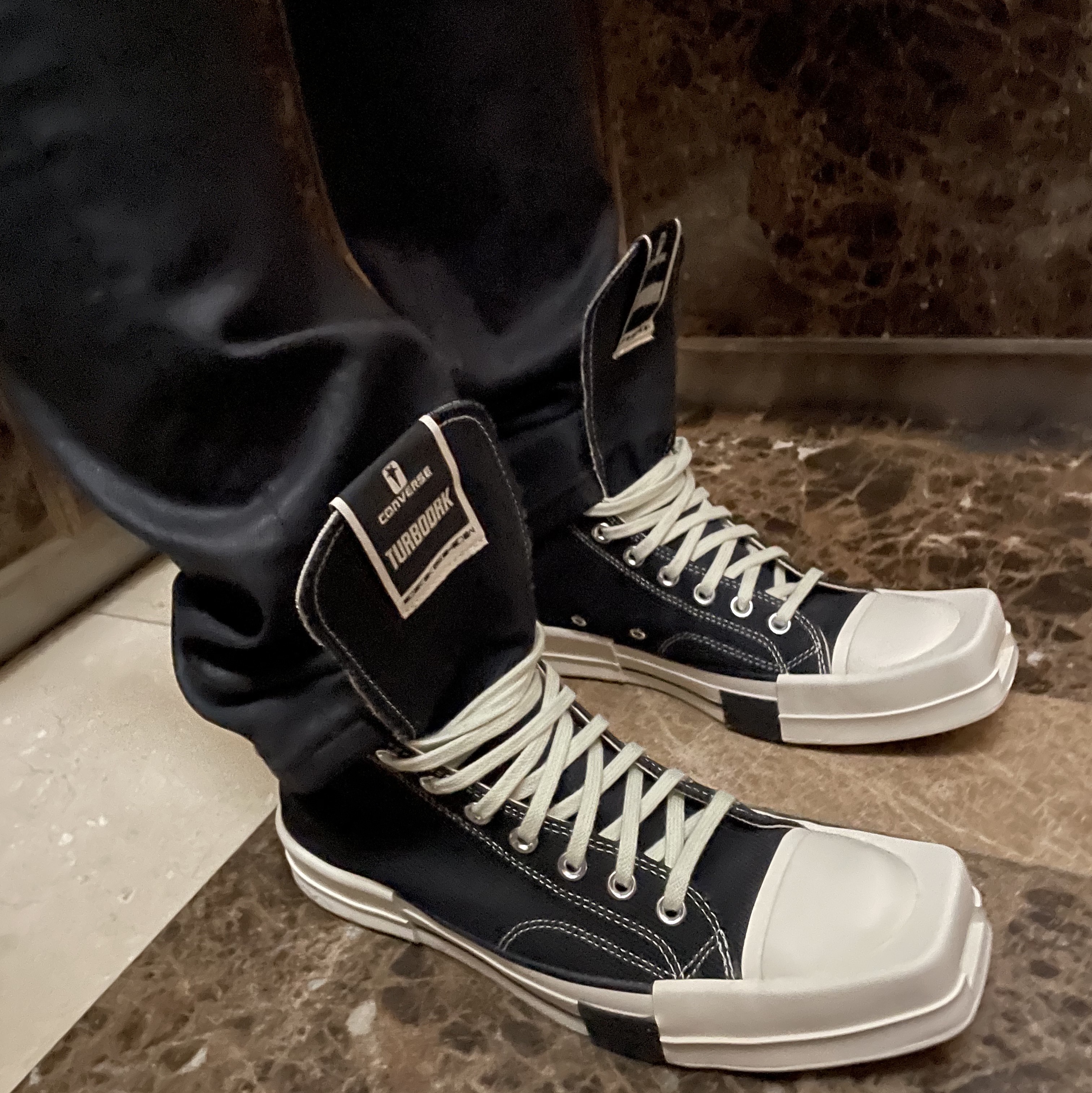 Converse x Drkshdw Turbodrk Chuck 70 Hi Black 착용 스타일