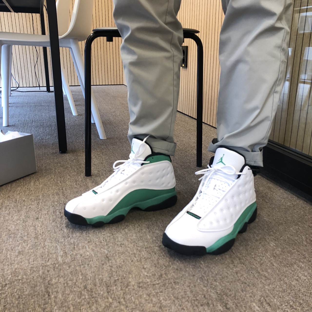Jordan 13 Retro Lucky Green 착용 스타일 - 3