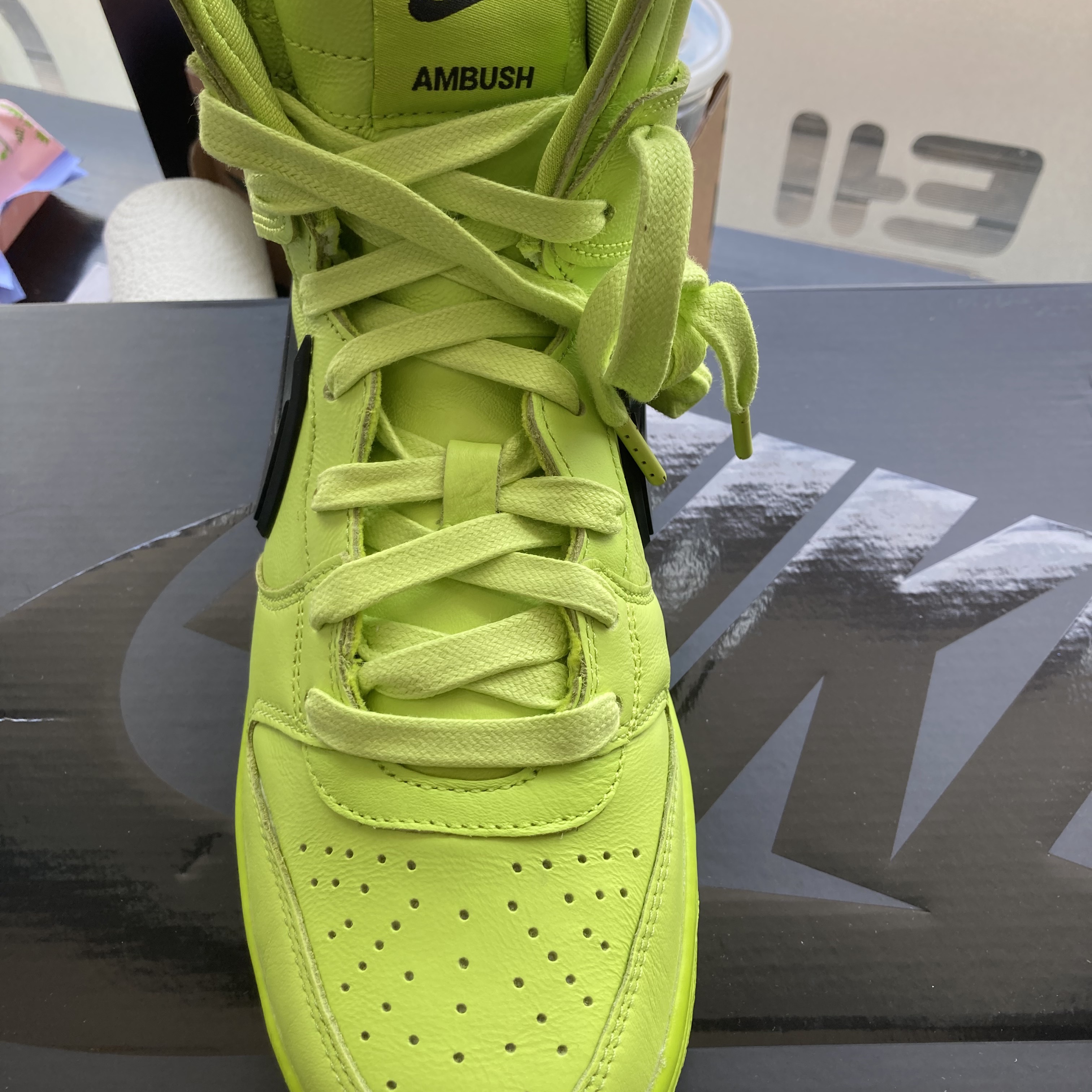 Nike x Ambush Dunk High Flash Lime 착용 스타일 - 2