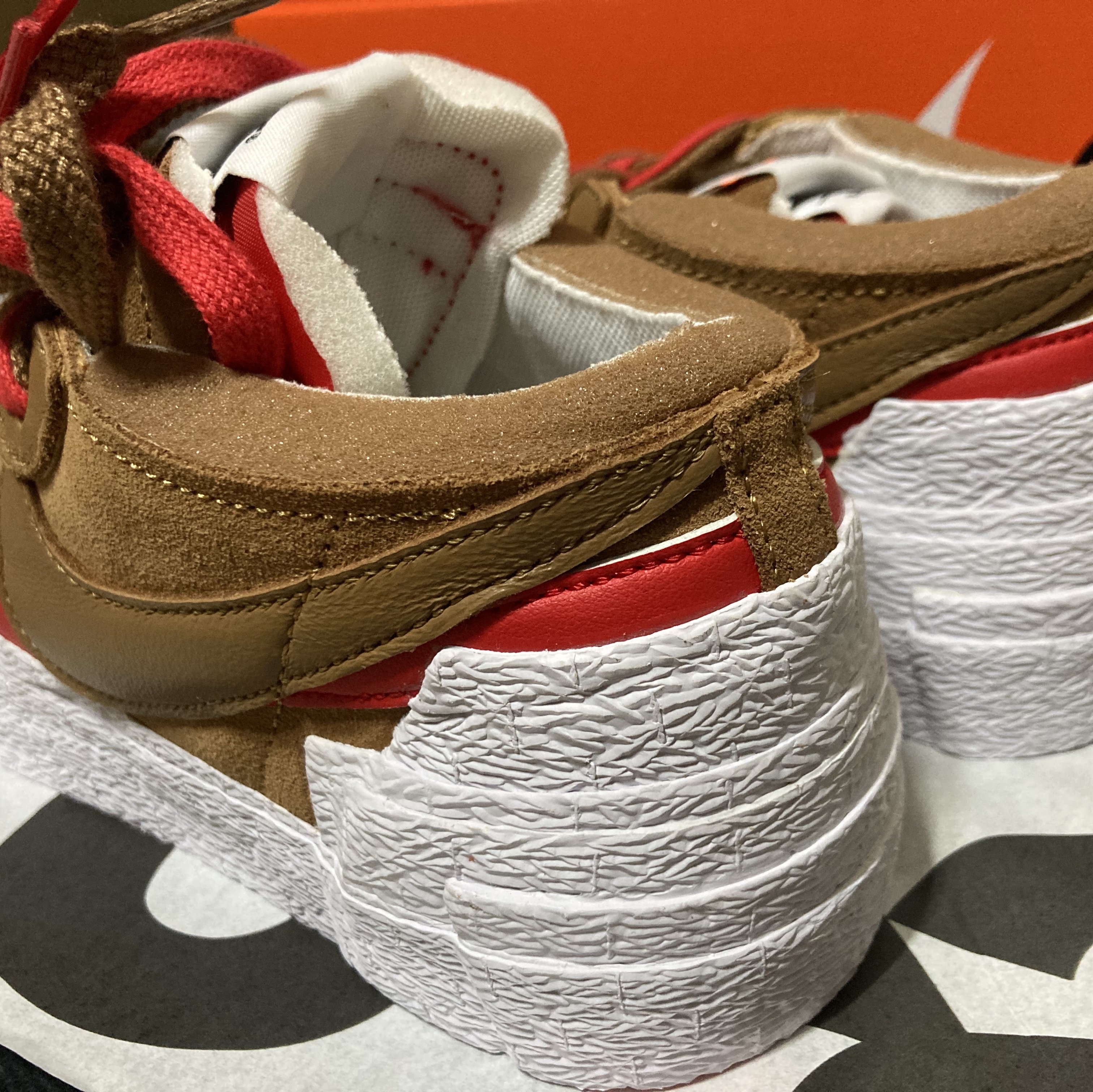 Nike x Sacai Blazer Low British Tan 착용 스타일 - 2