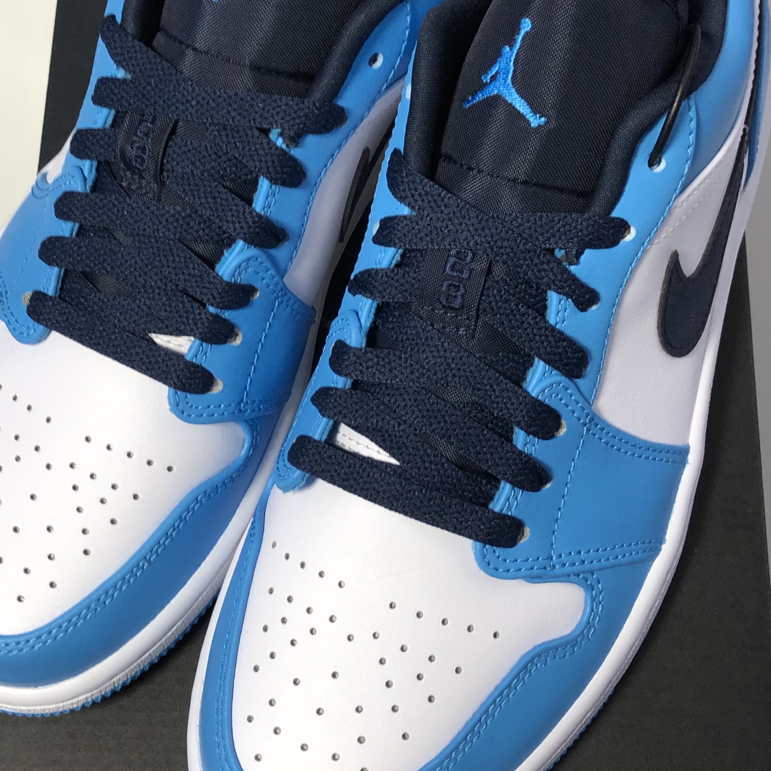 Jordan 1 Low Dark Powder Blue 착용 스타일 - 3
