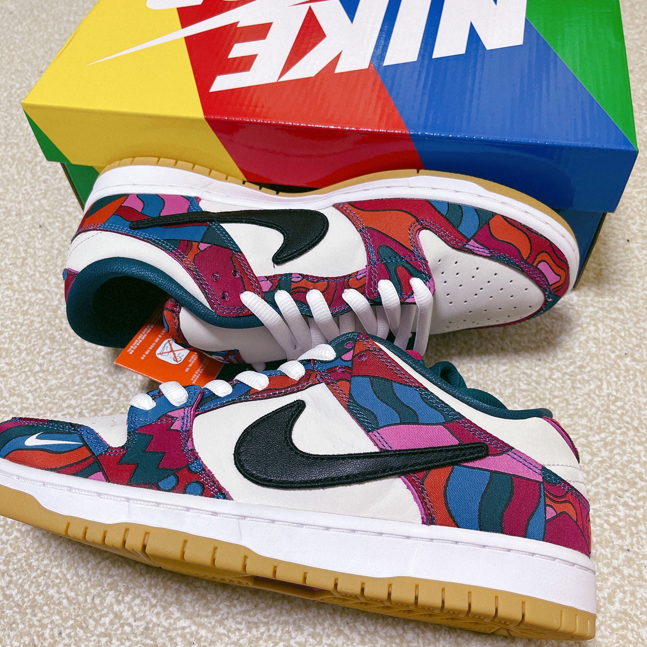 Nike x Parra SB Dunk Low Pro Abstract Art 착용 스타일 - 3