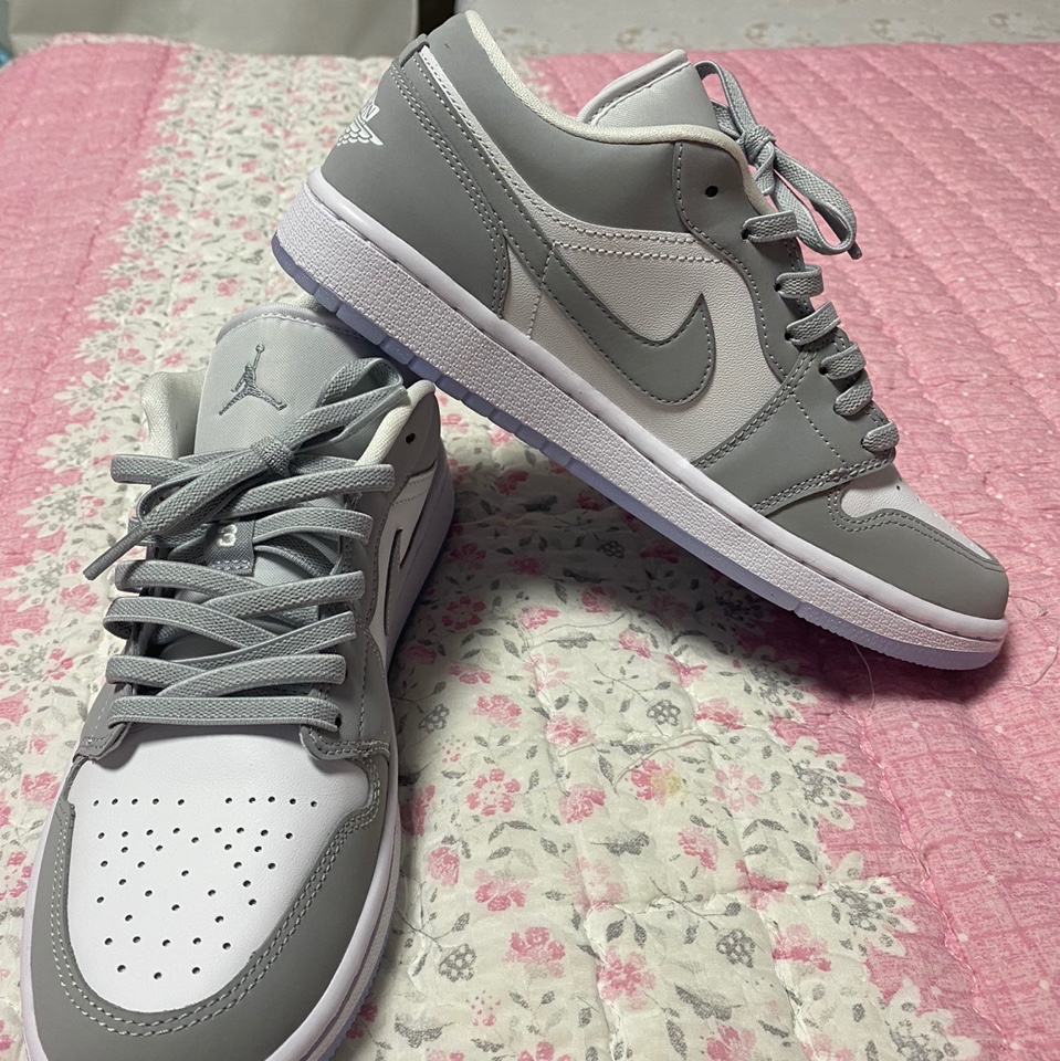 (W) Jordan 1 Low White Wolf Grey 착용 스타일