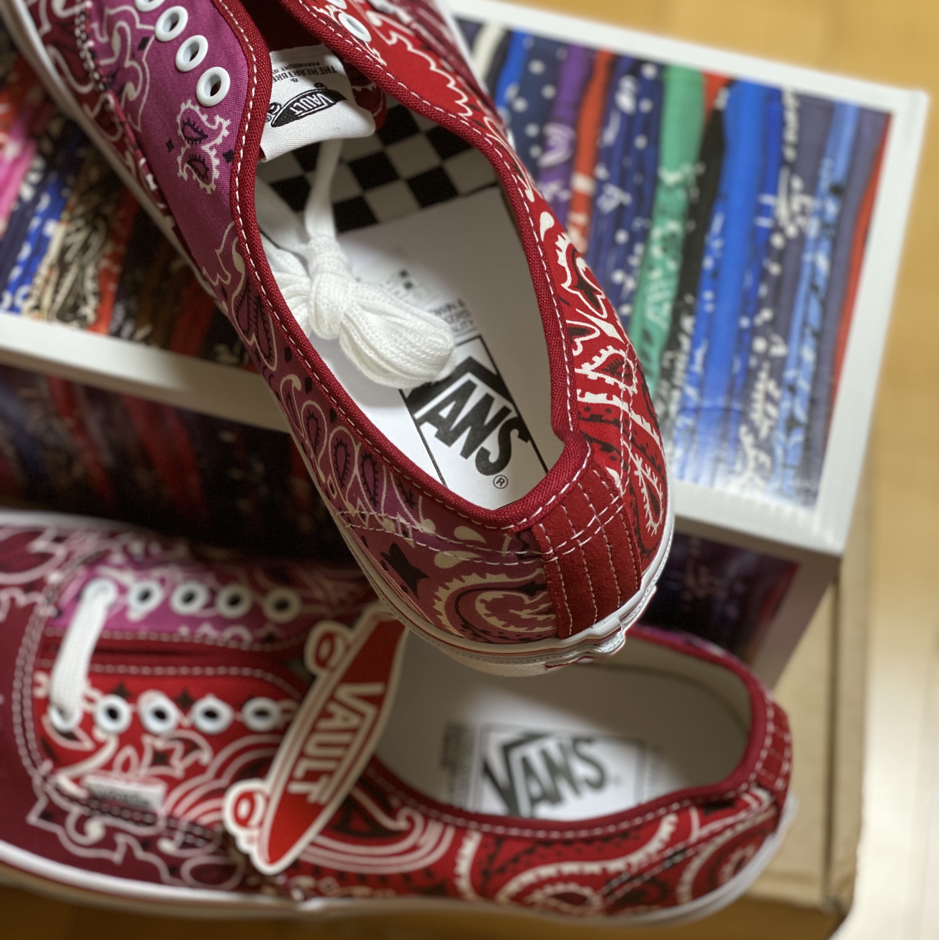 Vans Vault x Bedwin & The Heartbreakers OG Authentic LX Multi-Color-Red 착용 스타일 - 3