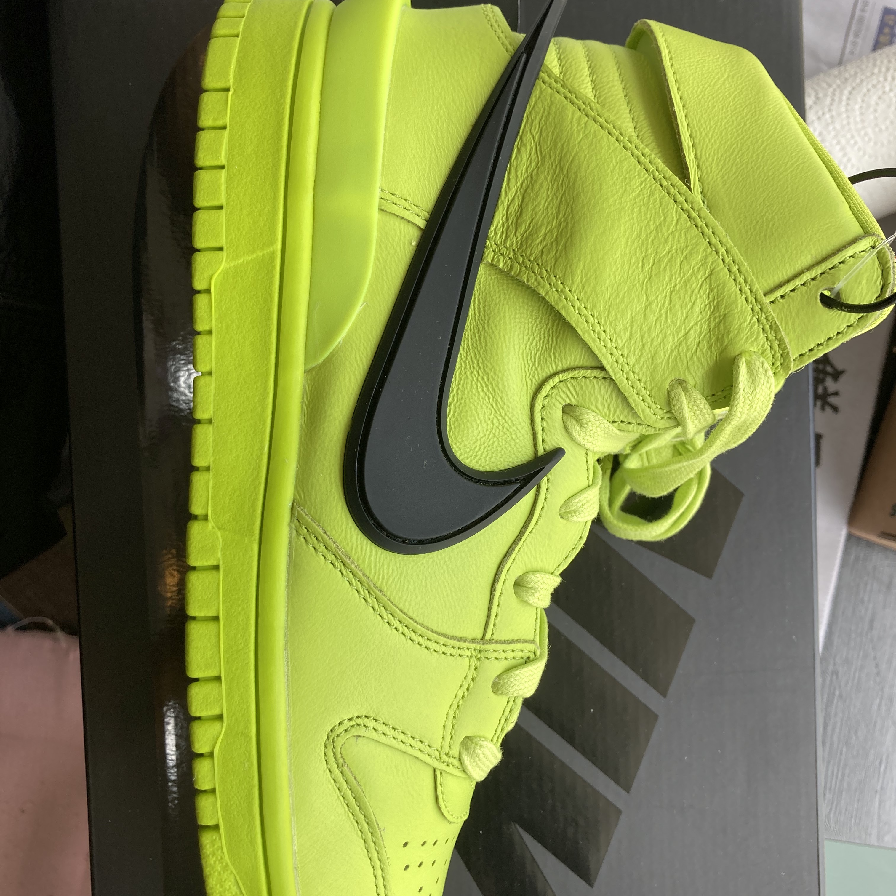 Nike x Ambush Dunk High Flash Lime 착용 스타일 - 1