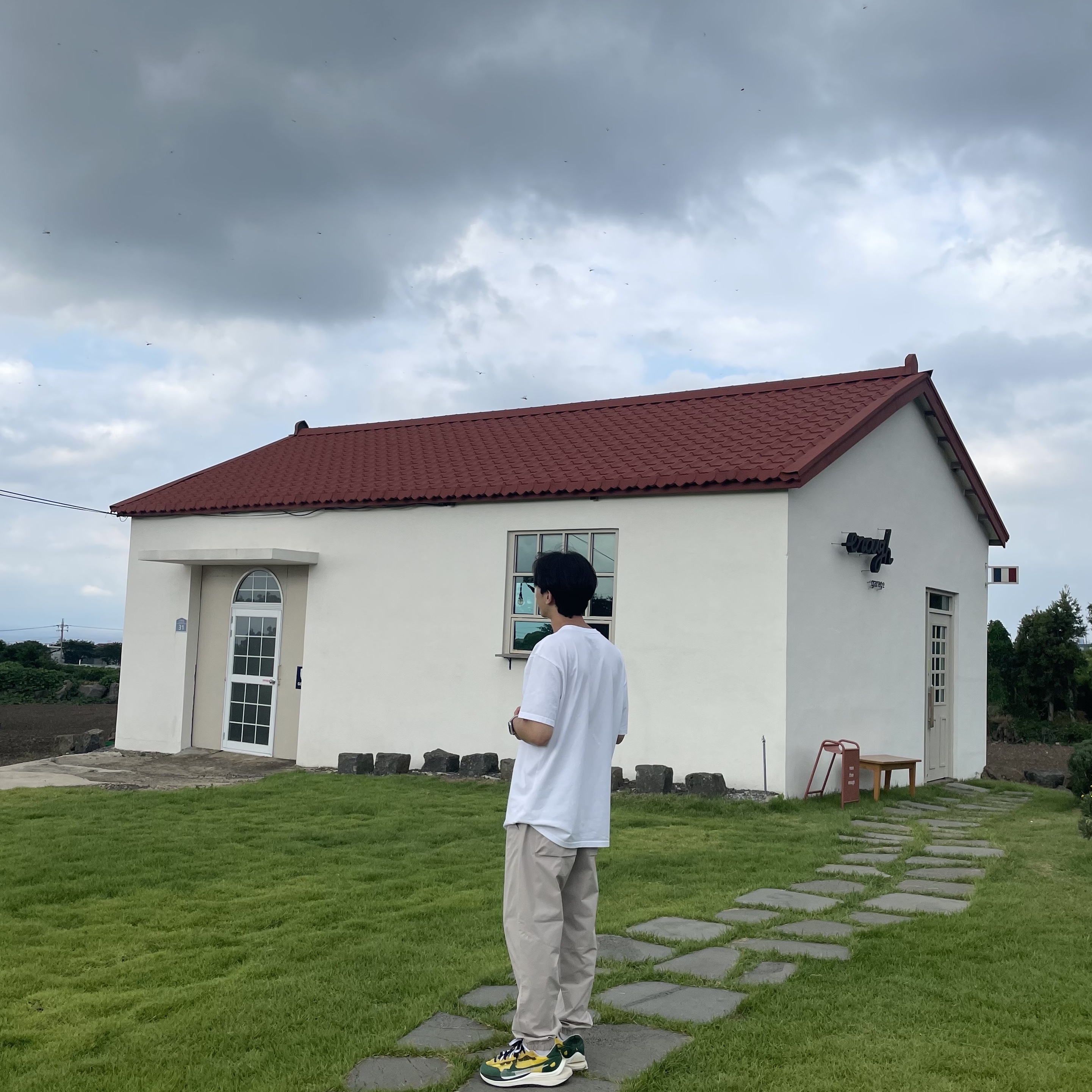Nike x Sacai VaporWaffle Tour Yellow & Gorge Green Sail 착용 스타일