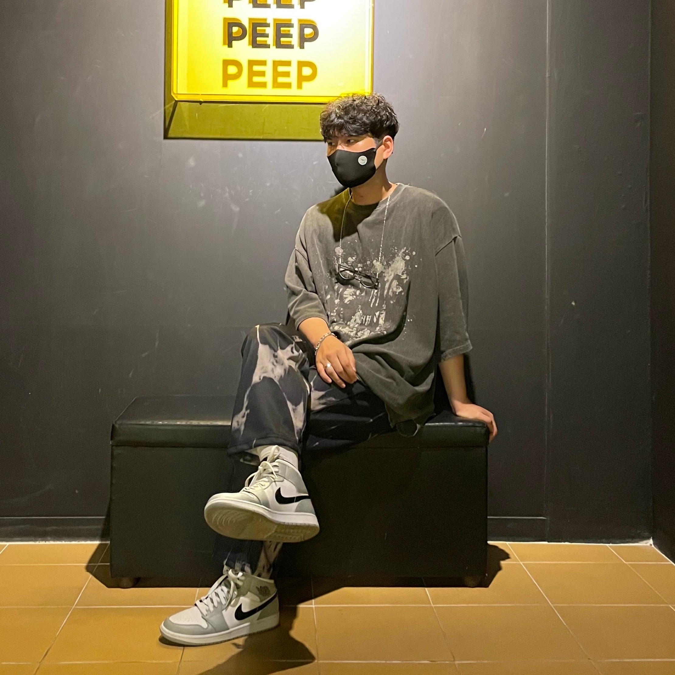Jordan 1 Mid Light Smoke Grey 착용 스타일