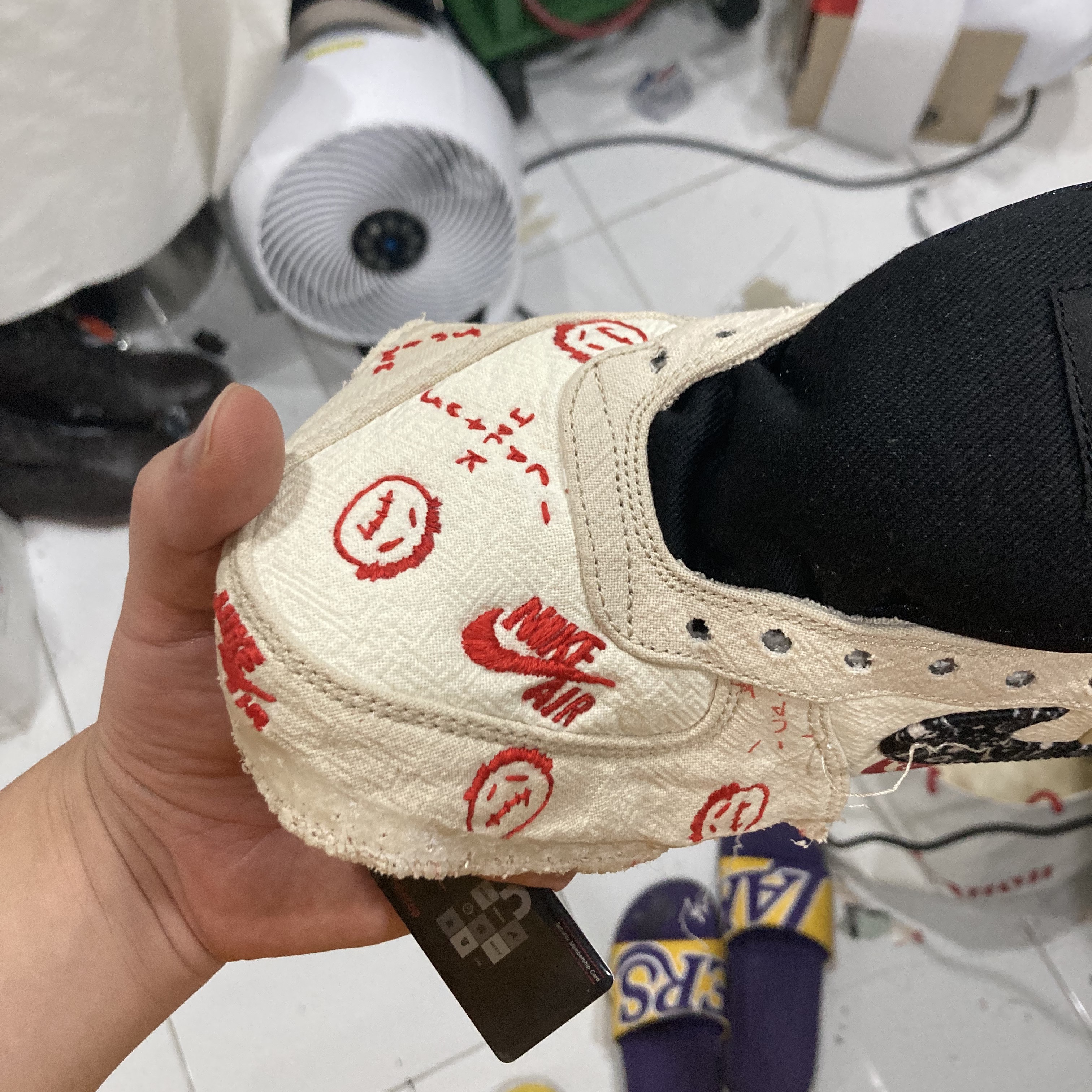Nike Air Force 1 '07 LV8 Paisley Swoosh 착용 스타일 - 4