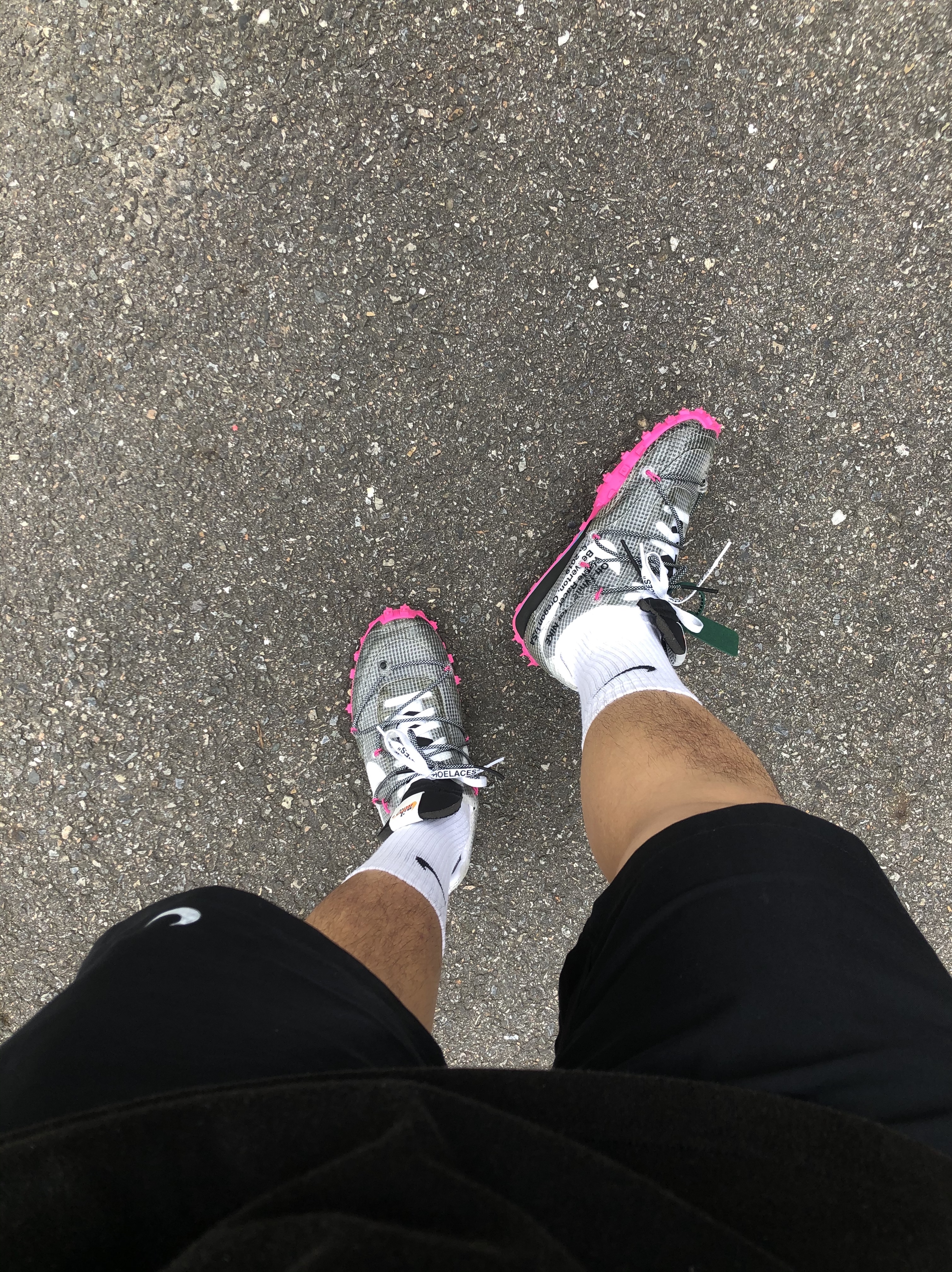 (W) Nike x Off-White Waffle Racer Black 착용 스타일