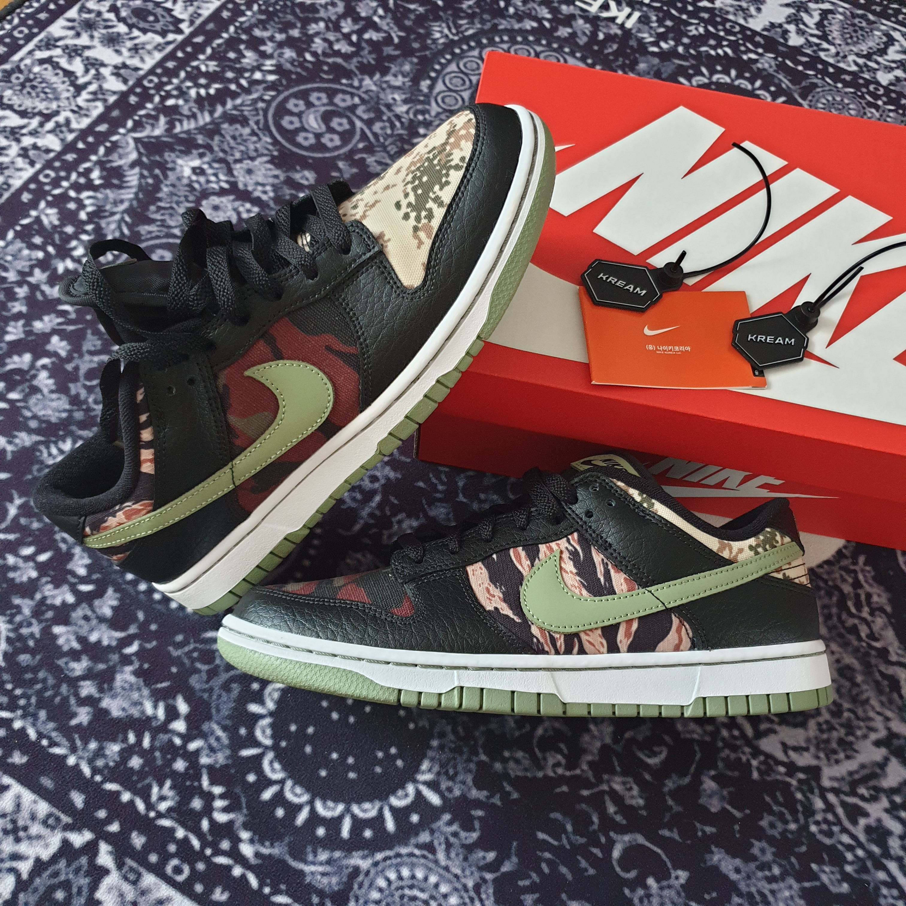 Nike Dunk Low SE Black Multi Camo 착용 스타일