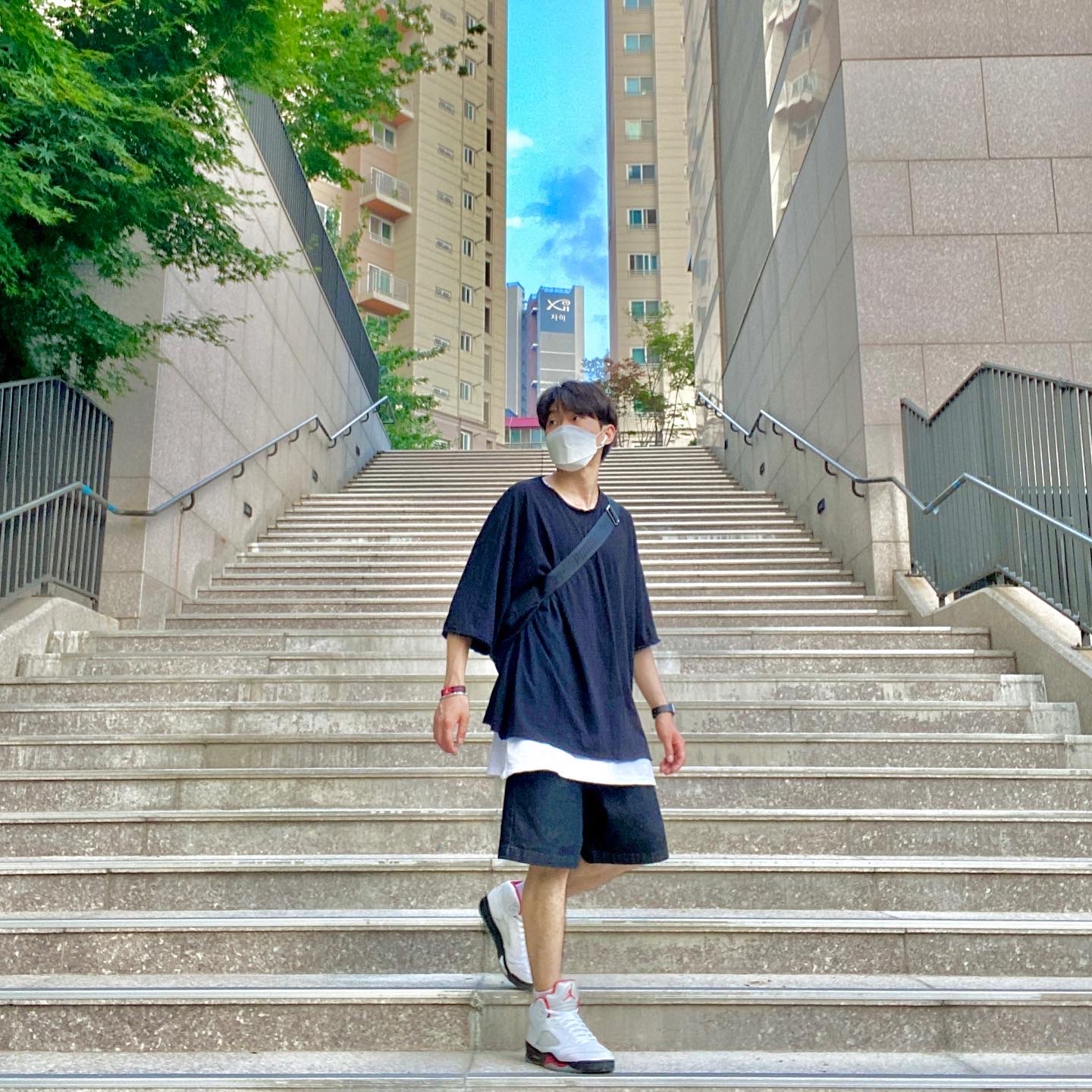 Jordan 5 Retro Fire Red Silver Tongue 2020 착용 스타일