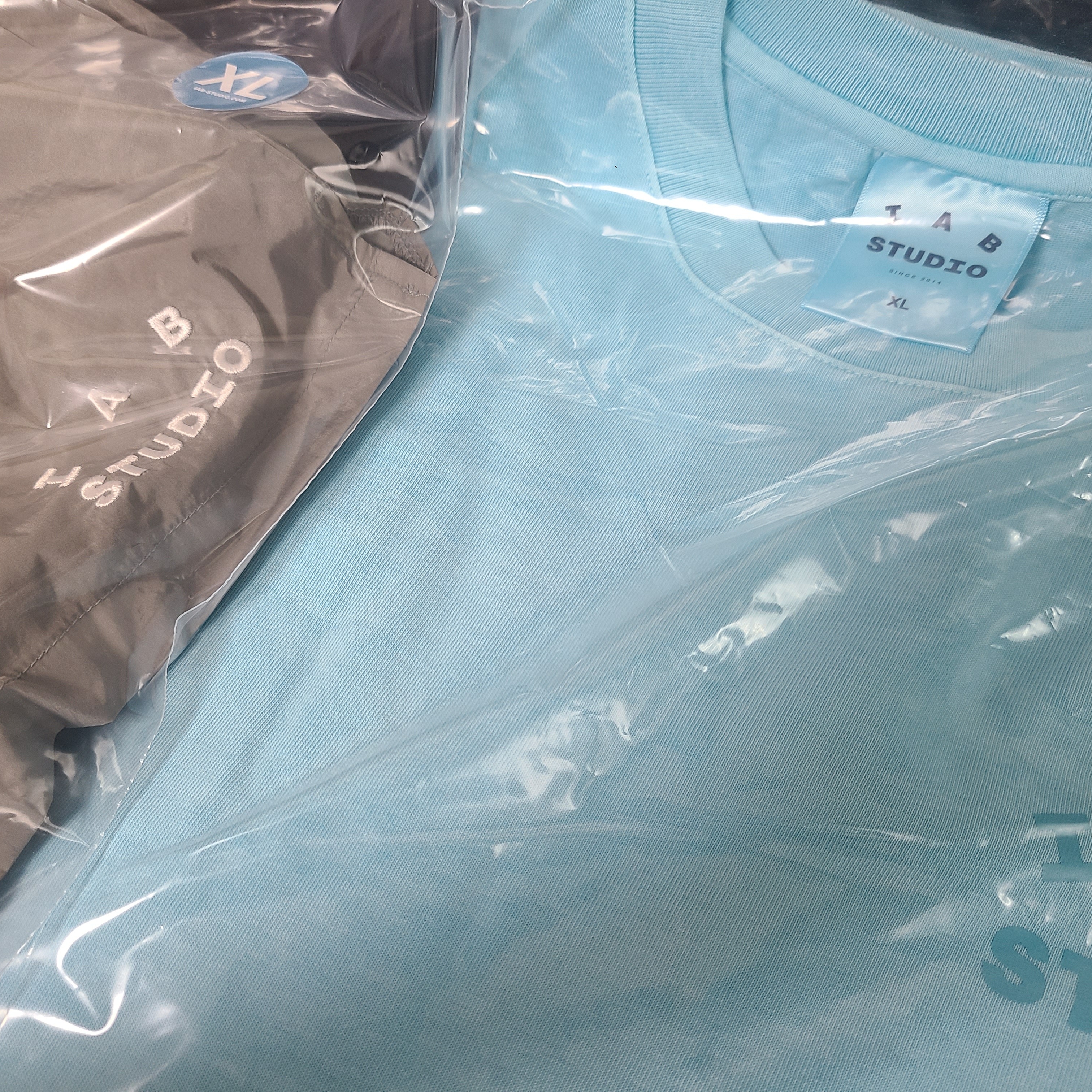 IAB Studio Woven Shorts Gray, IAB Studio Pigment T-Shirt Cyan 착용 스타일 - 1