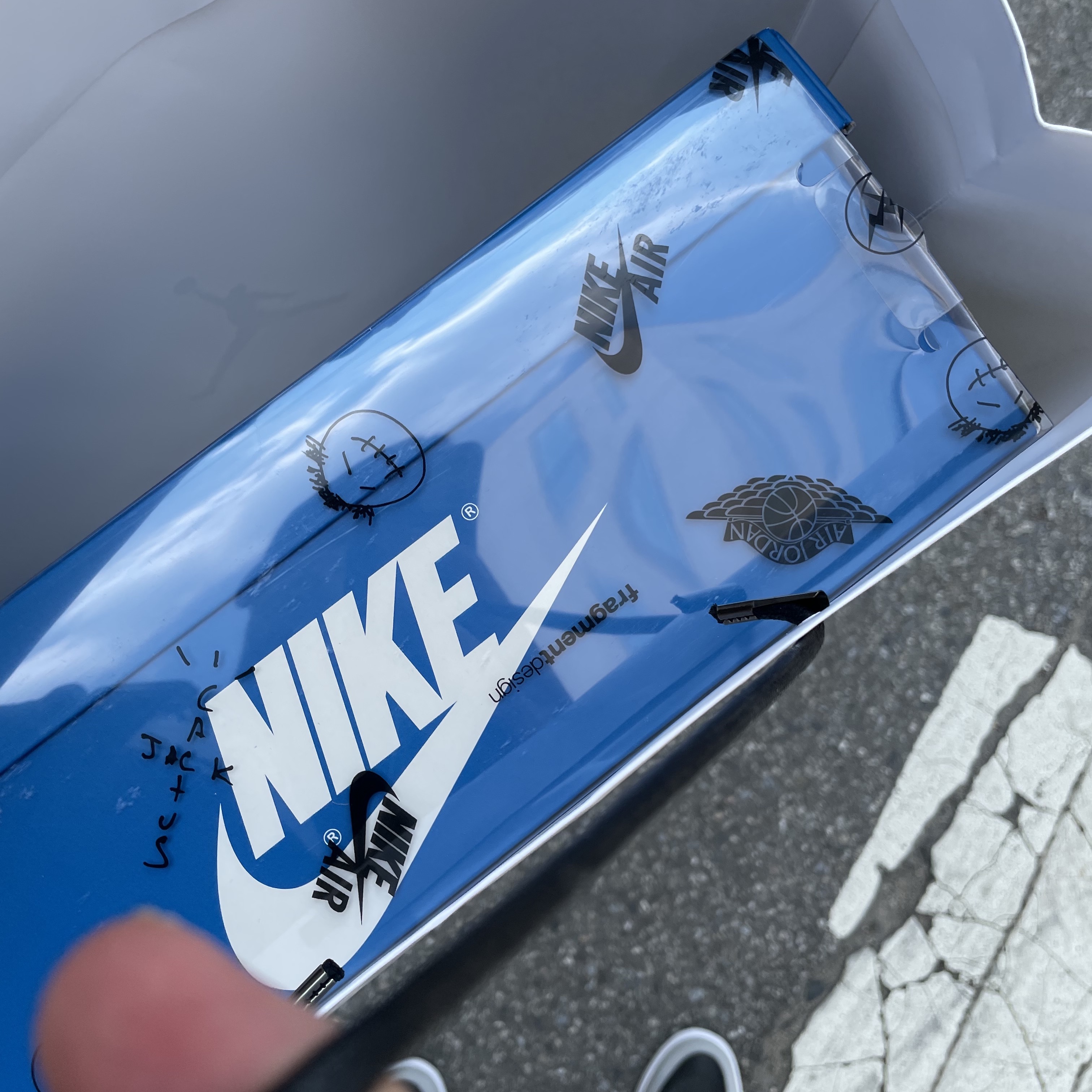 Jordan 1 x Travis Scott x Fragment Retro High OG SP Military Blue 착용 스타일 - 2