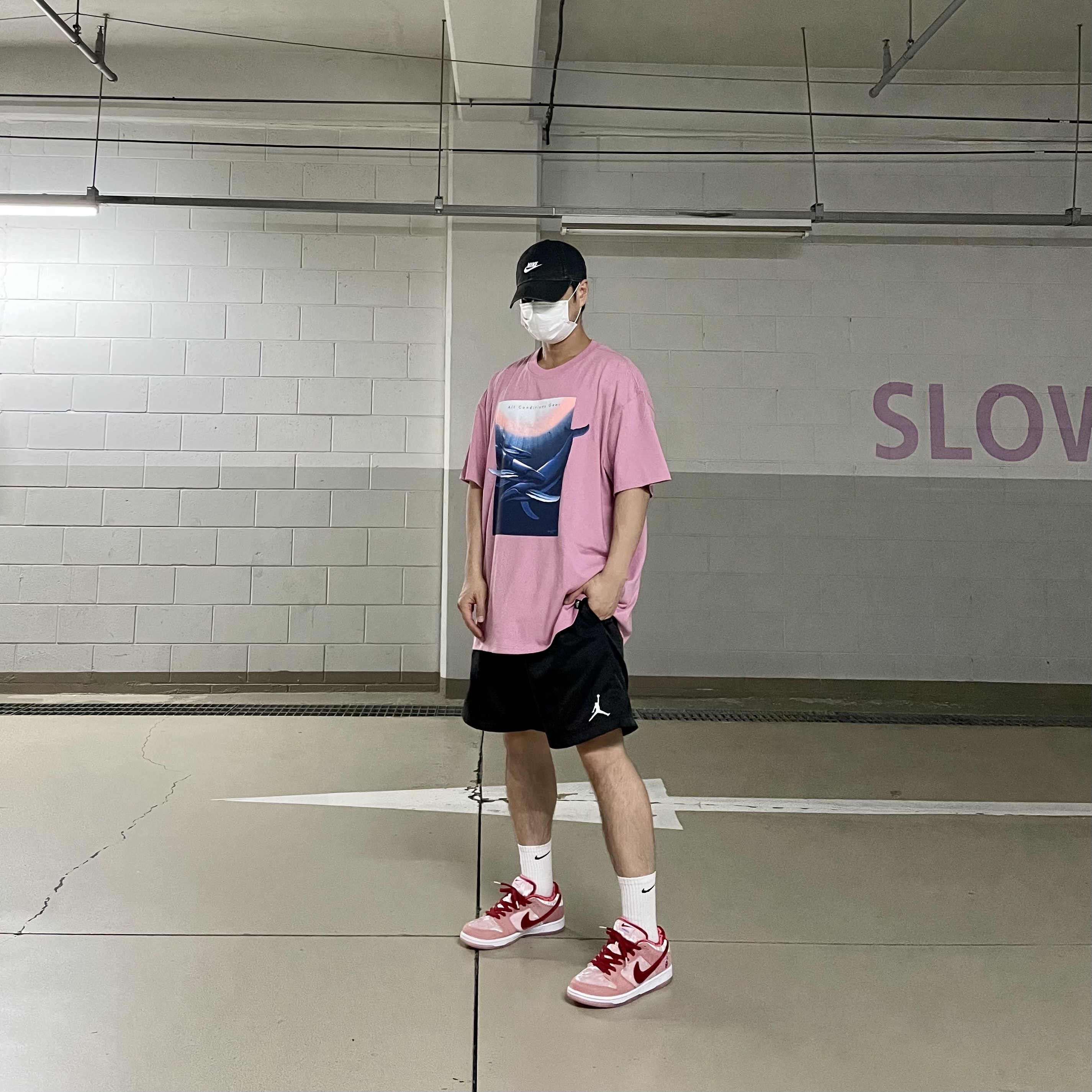 Nike x StrangeLove SB Dunk Low Pink (Regular Box) 착용 스타일