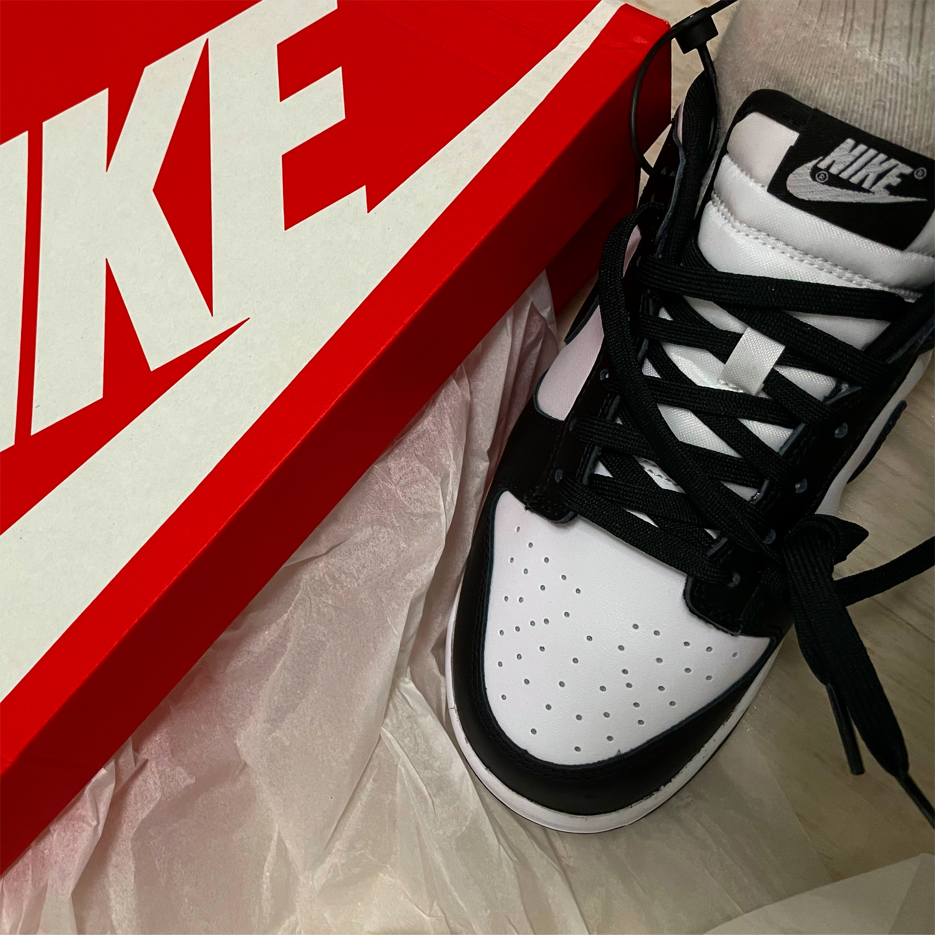 Nike Dunk Low Retro Black 착용 스타일 - 1