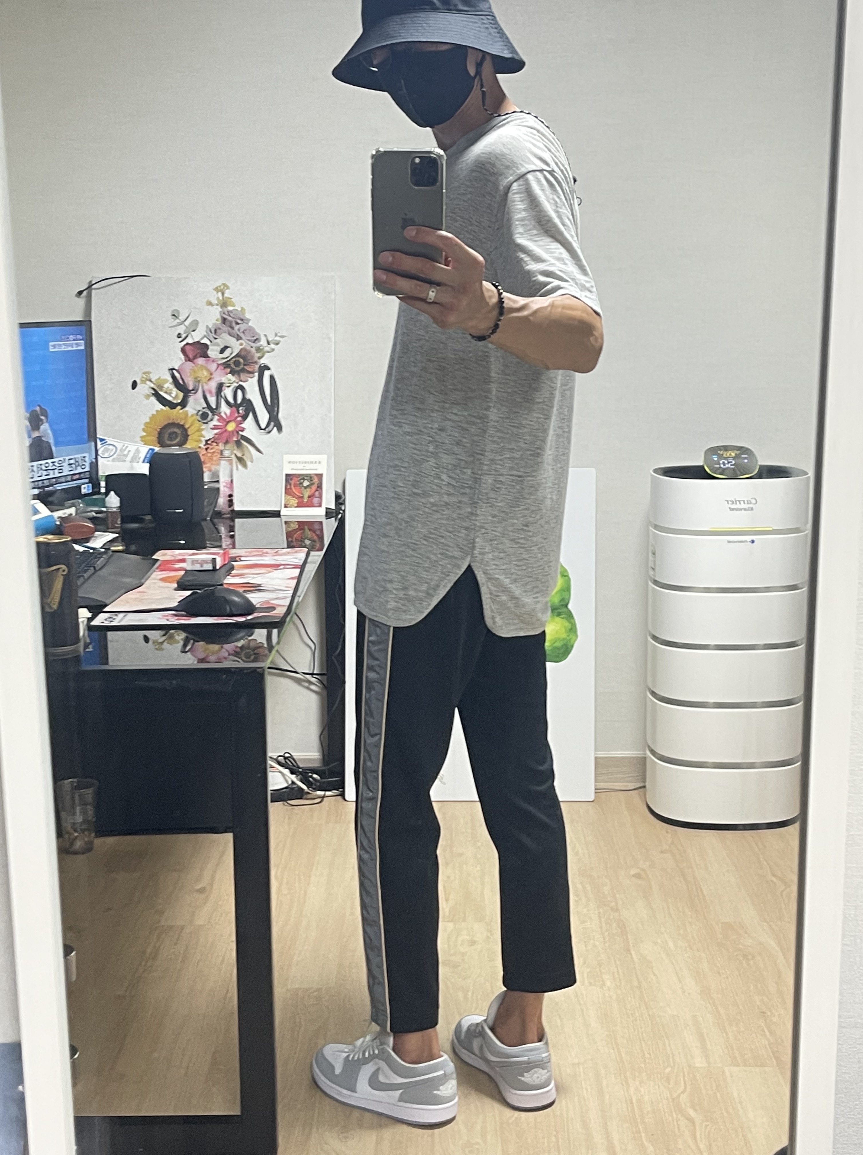 (W) Jordan 1 Low White Wolf Grey 착용 스타일 - 2
