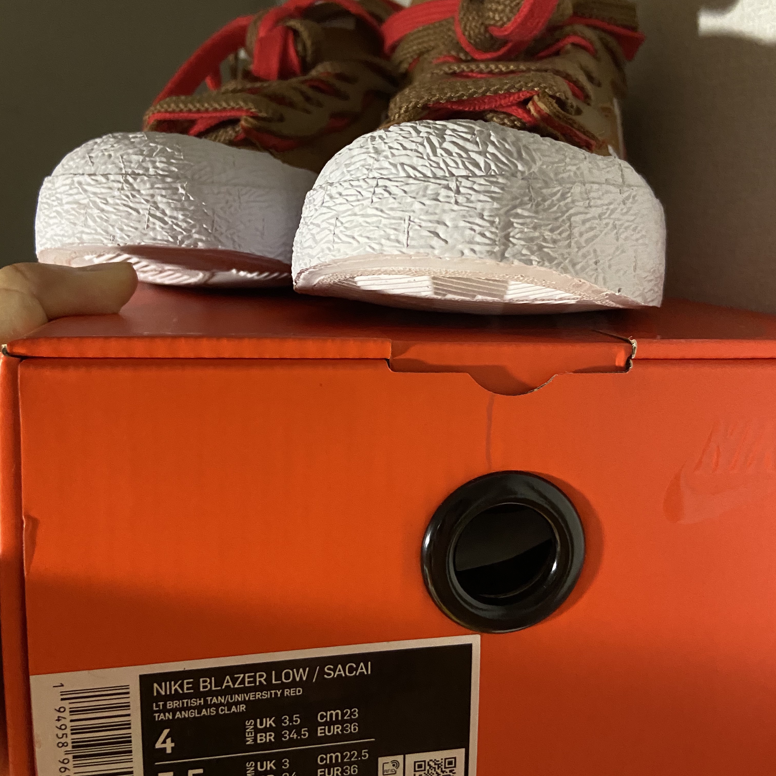 Nike x Sacai Blazer Low British Tan 착용 스타일 - 2