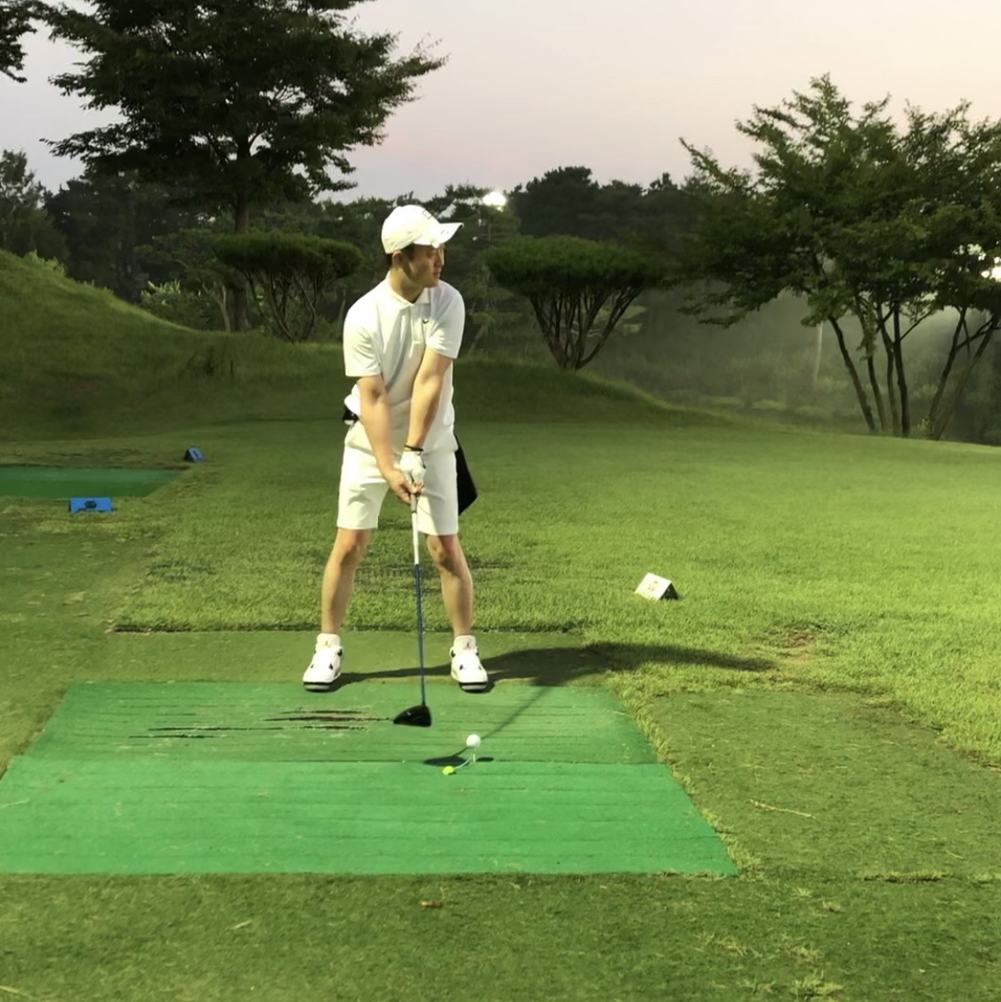 Jordan 4 Golf White Cement 착용 스타일 - 1