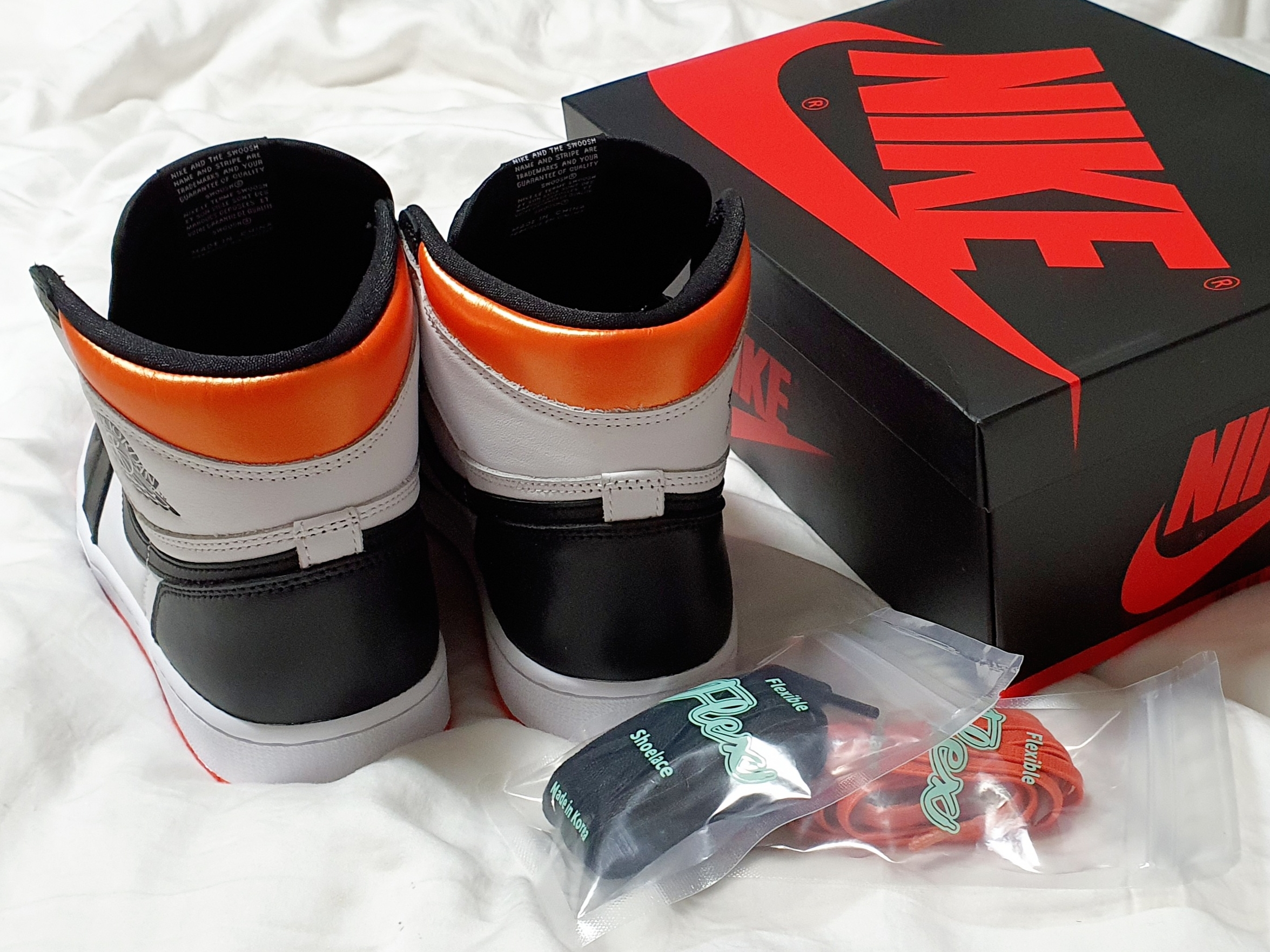 Jordan 1 Retro High OG Electro Orange 착용 스타일 - 3