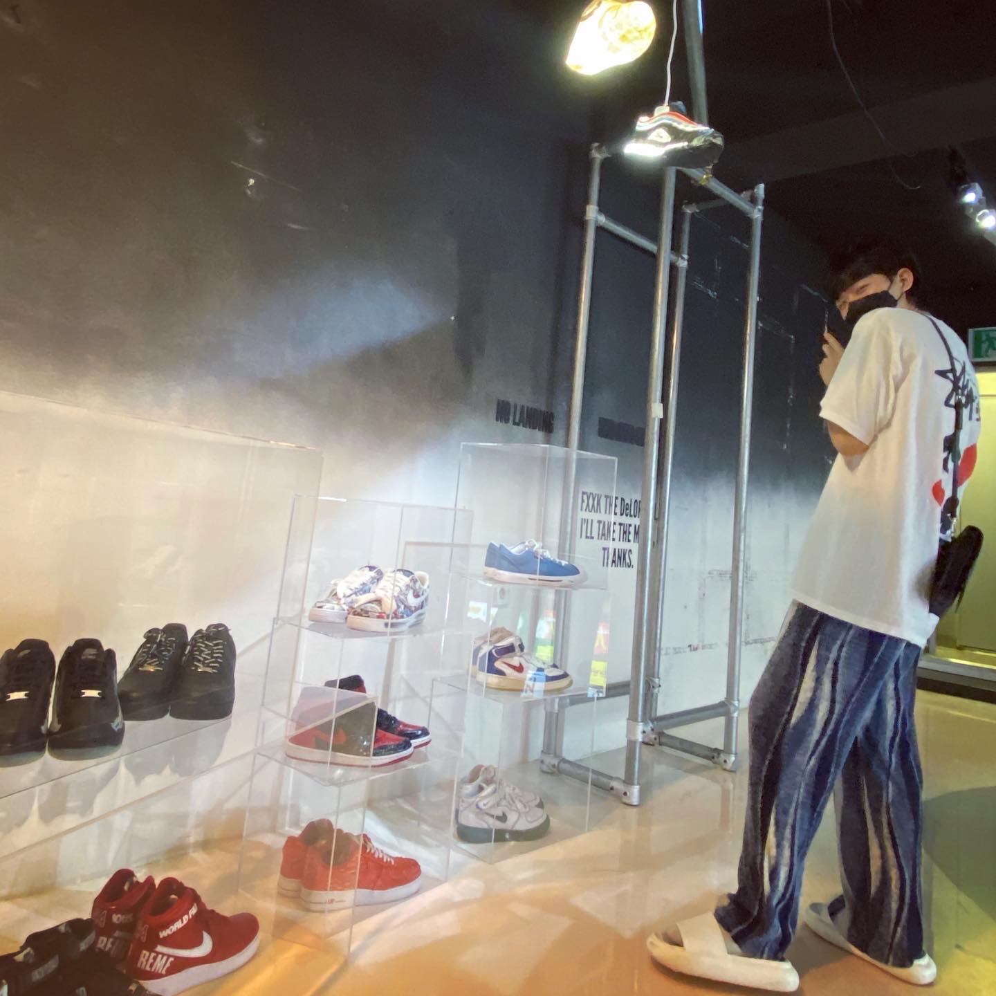 Stussy Full Deck 2 T-Shirt White 착용 스타일 - 1