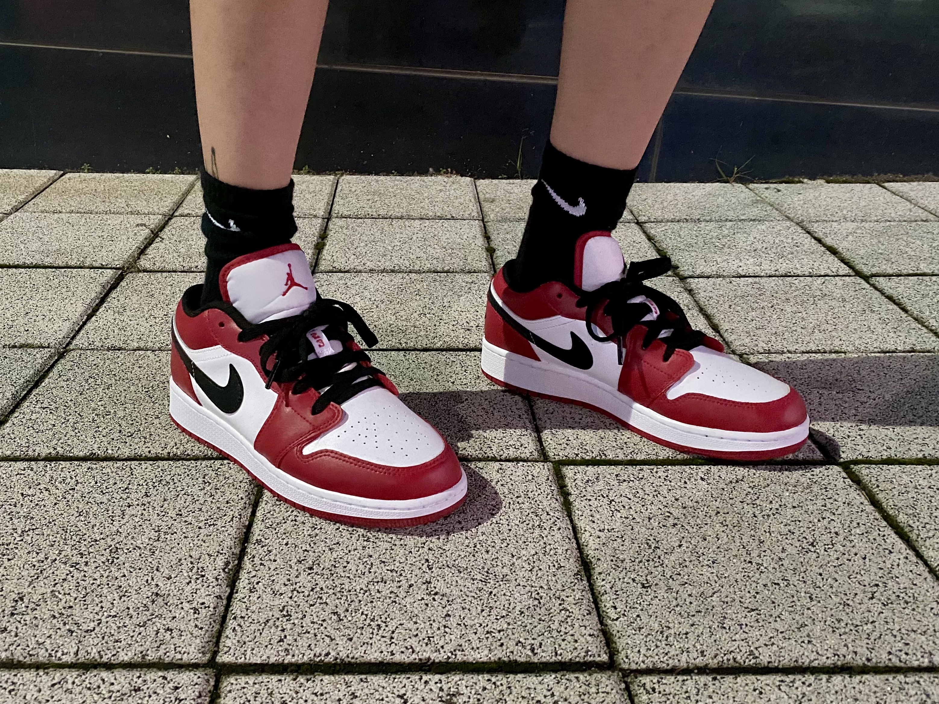 (GS) Jordan 1 Low White Red Black, Jordan 1 Low White Red Black 착용 스타일 - 1