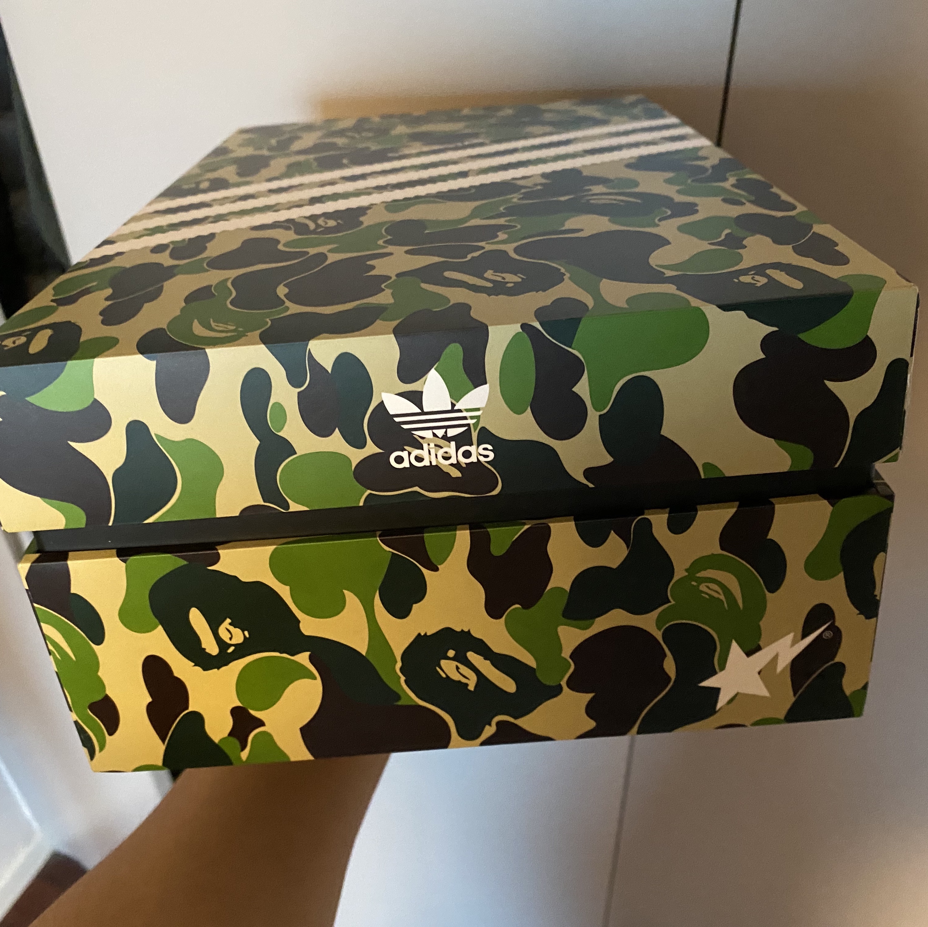 Adidas x BAPE Superstar 80s Green Camo 착용 스타일 - 2