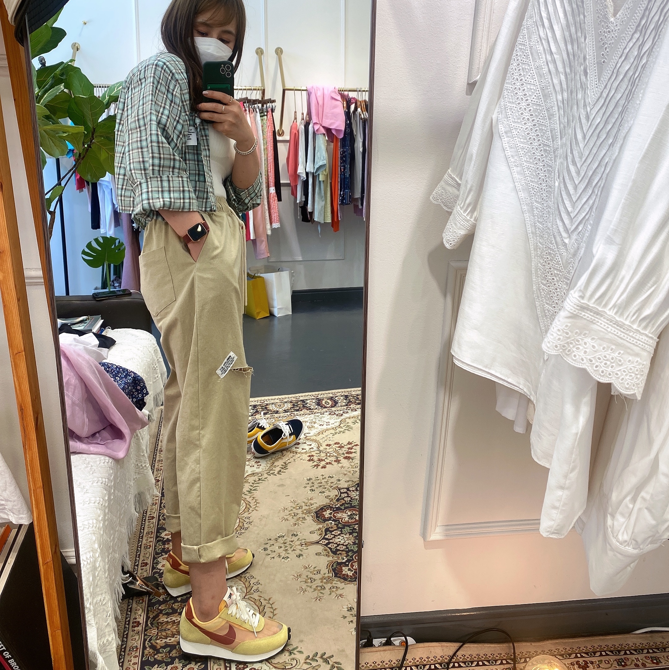 Vans x Anderson .Paak Old Skool Ziti, Nike Daybreak SP Topaz Gold 착용 스타일 - 1