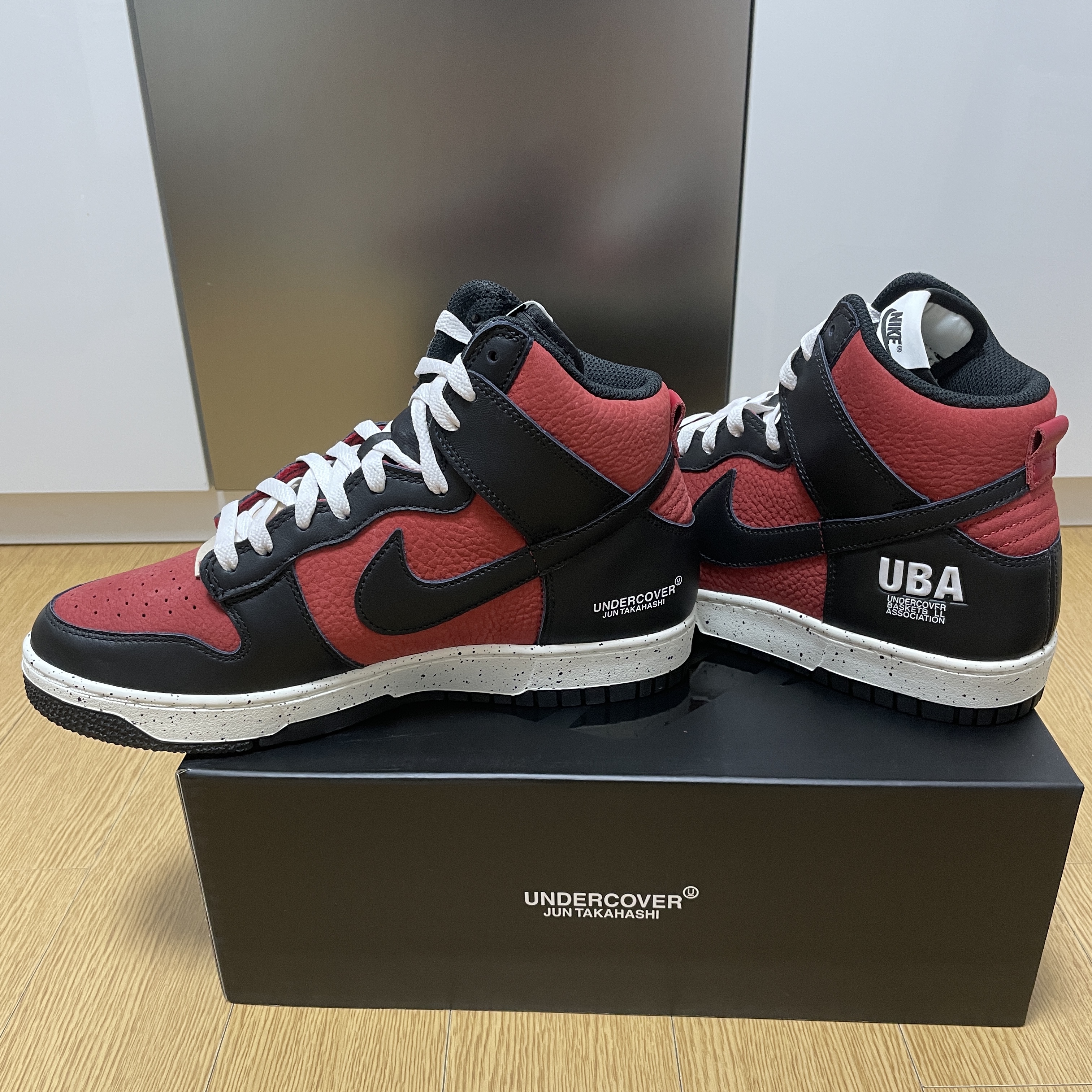 Nike x Undercover Dunk High 1985 Gym Red 착용 스타일 - 3