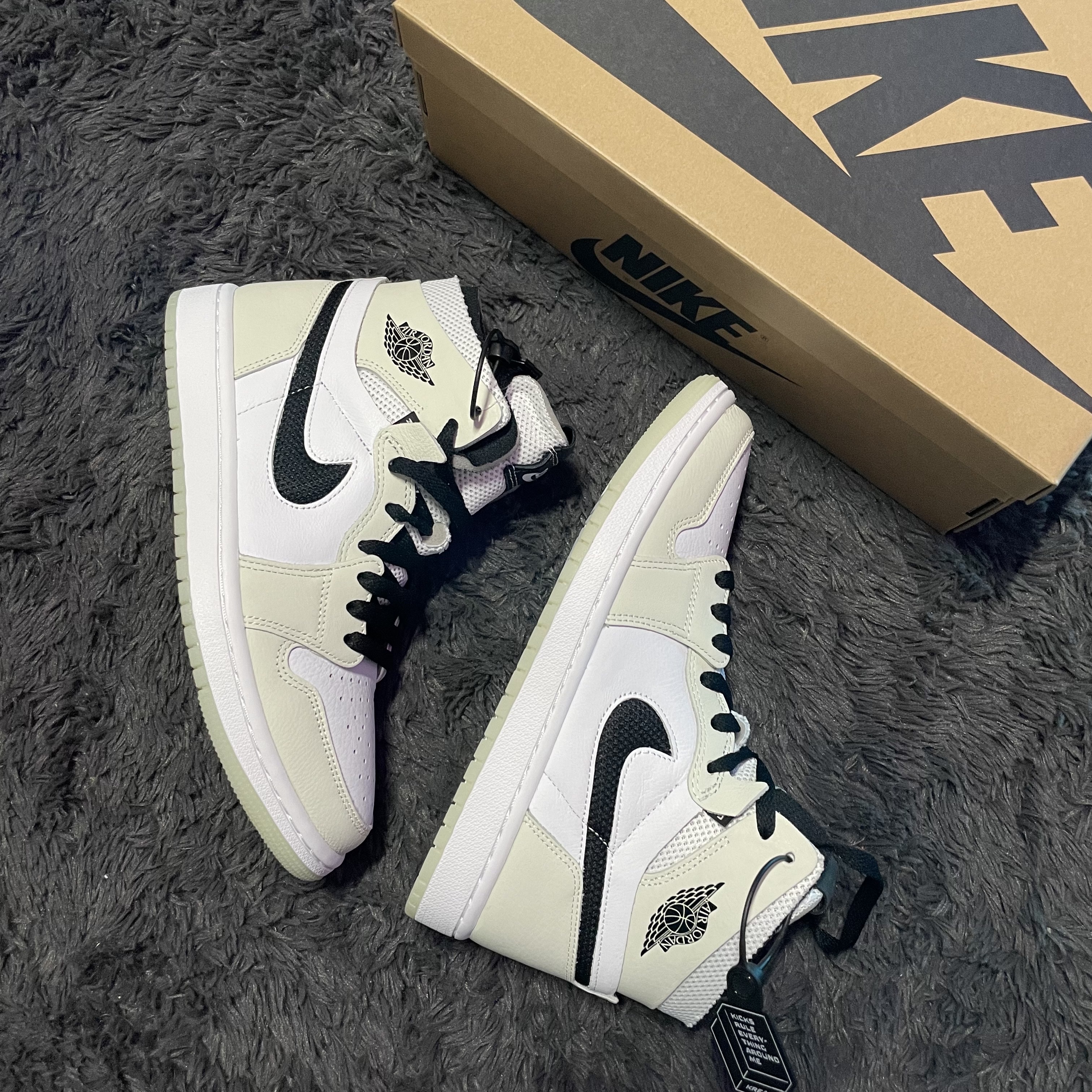 (W) Jordan 1 Zoom Air CMFT Light Bone 착용 스타일 - 3