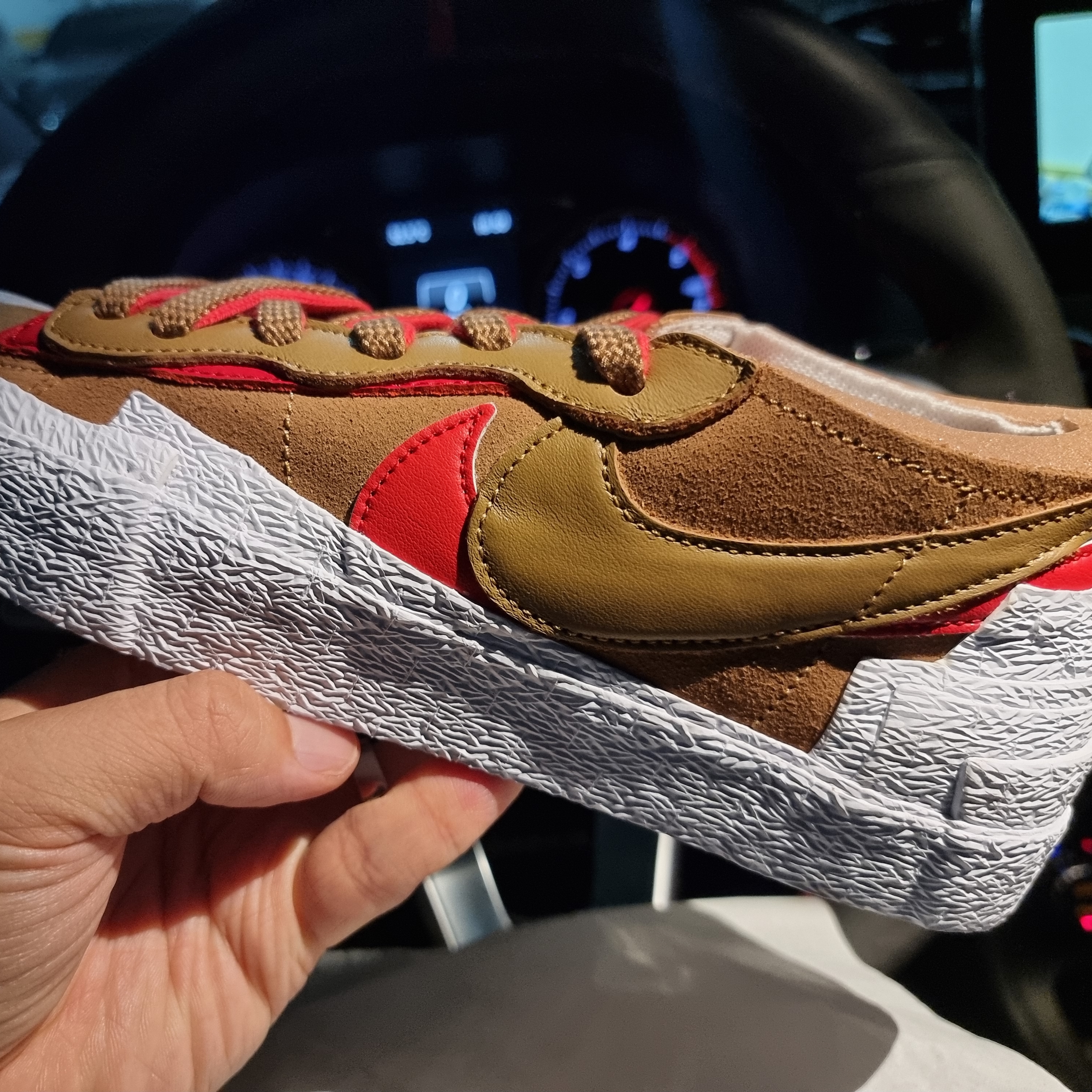 Nike x Sacai Blazer Low British Tan 착용 스타일
