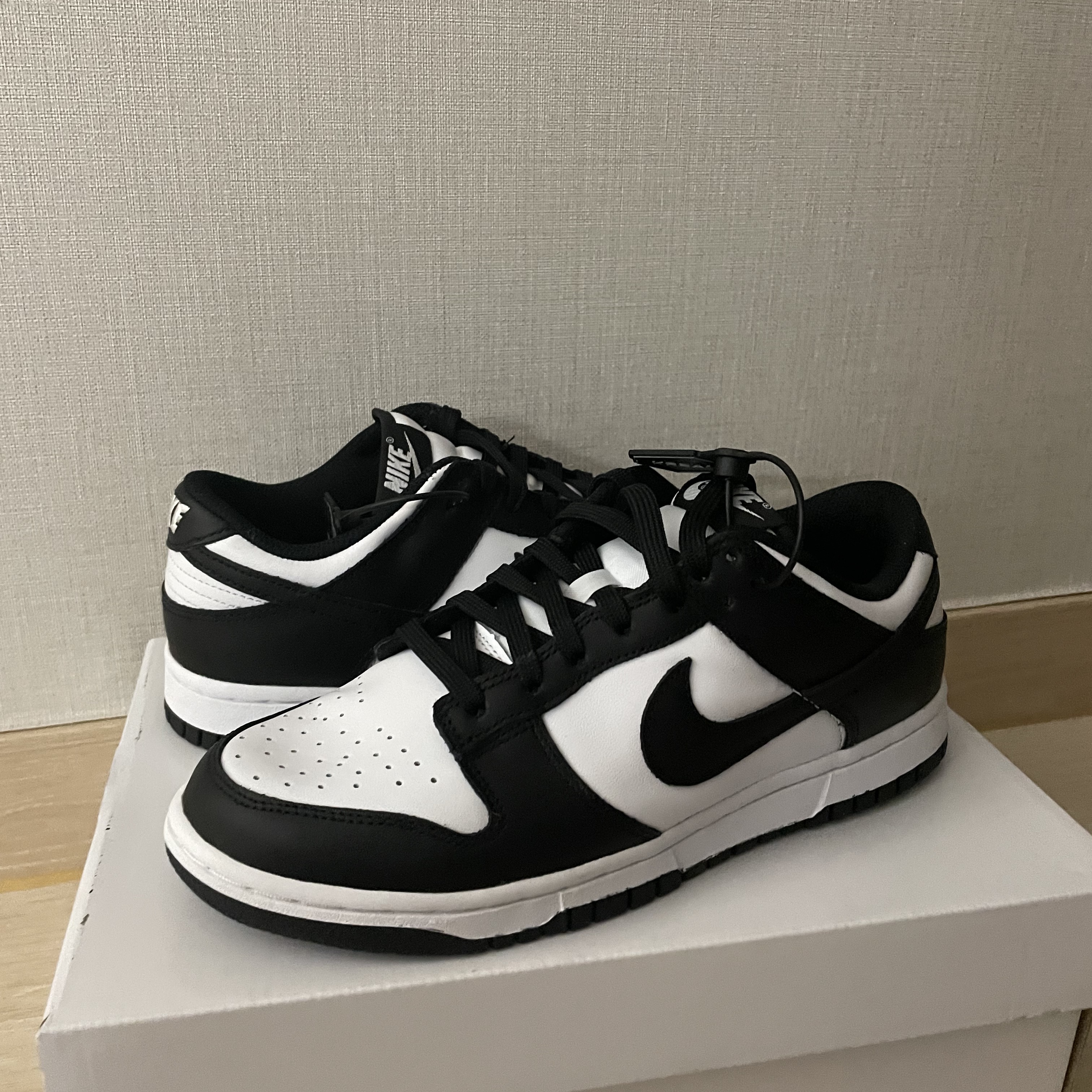 (W) Nike Dunk Low Black 착용 스타일