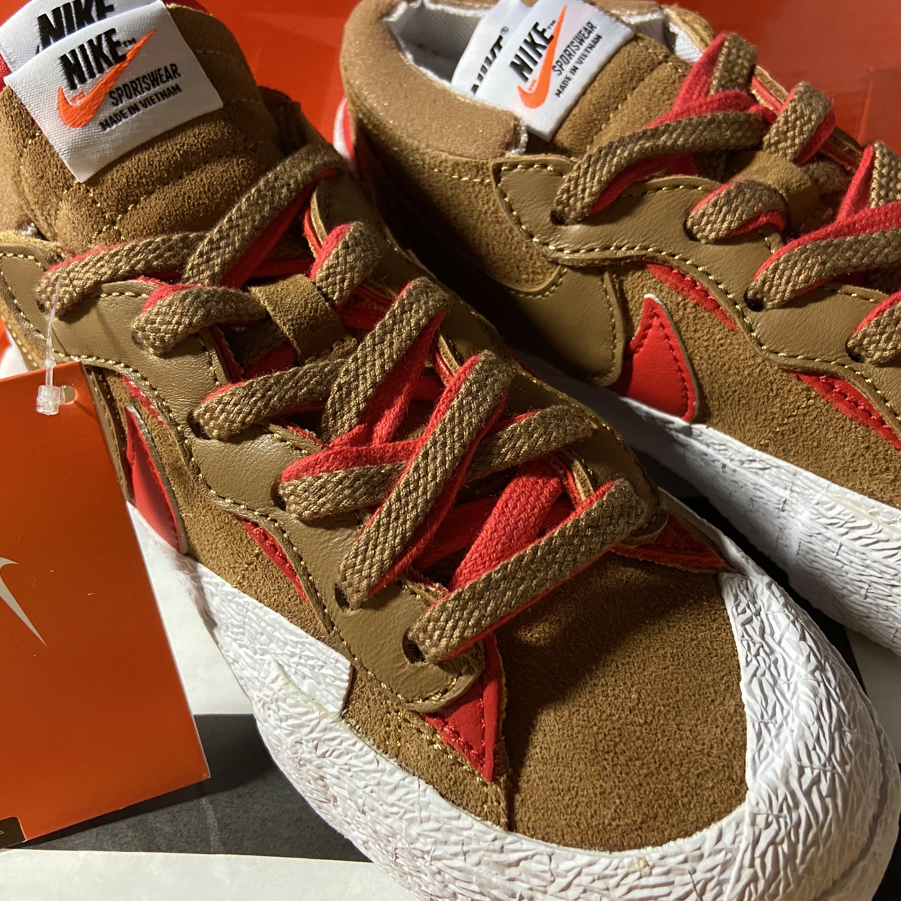 Nike x Sacai Blazer Low British Tan 착용 스타일 - 3