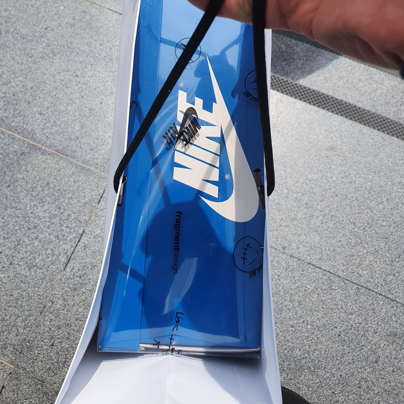 Jordan 1 x Travis Scott x Fragment Retro High OG SP Military Blue 착용 스타일