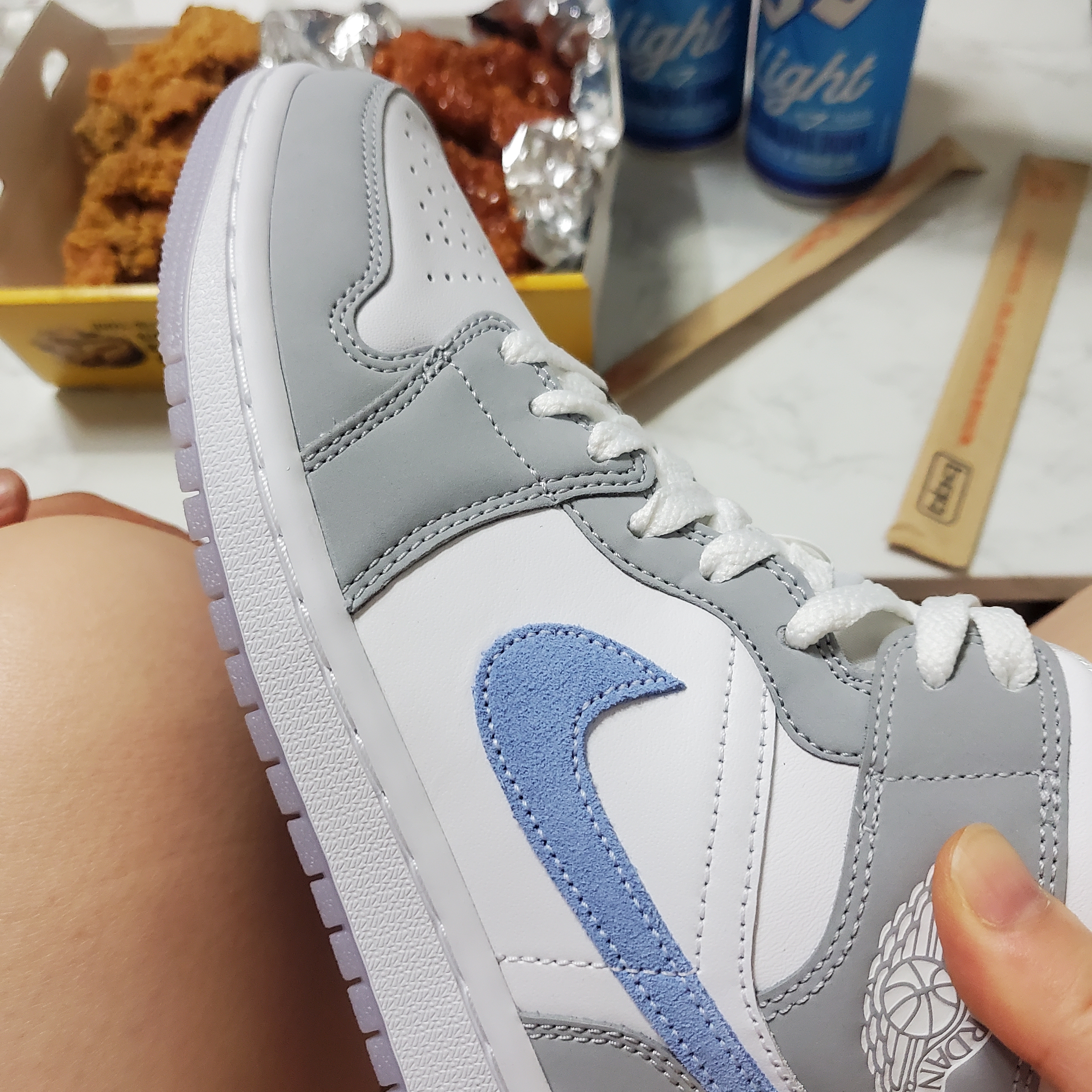 (W) Jordan 1 Mid Wolf Grey 착용 스타일 - 2