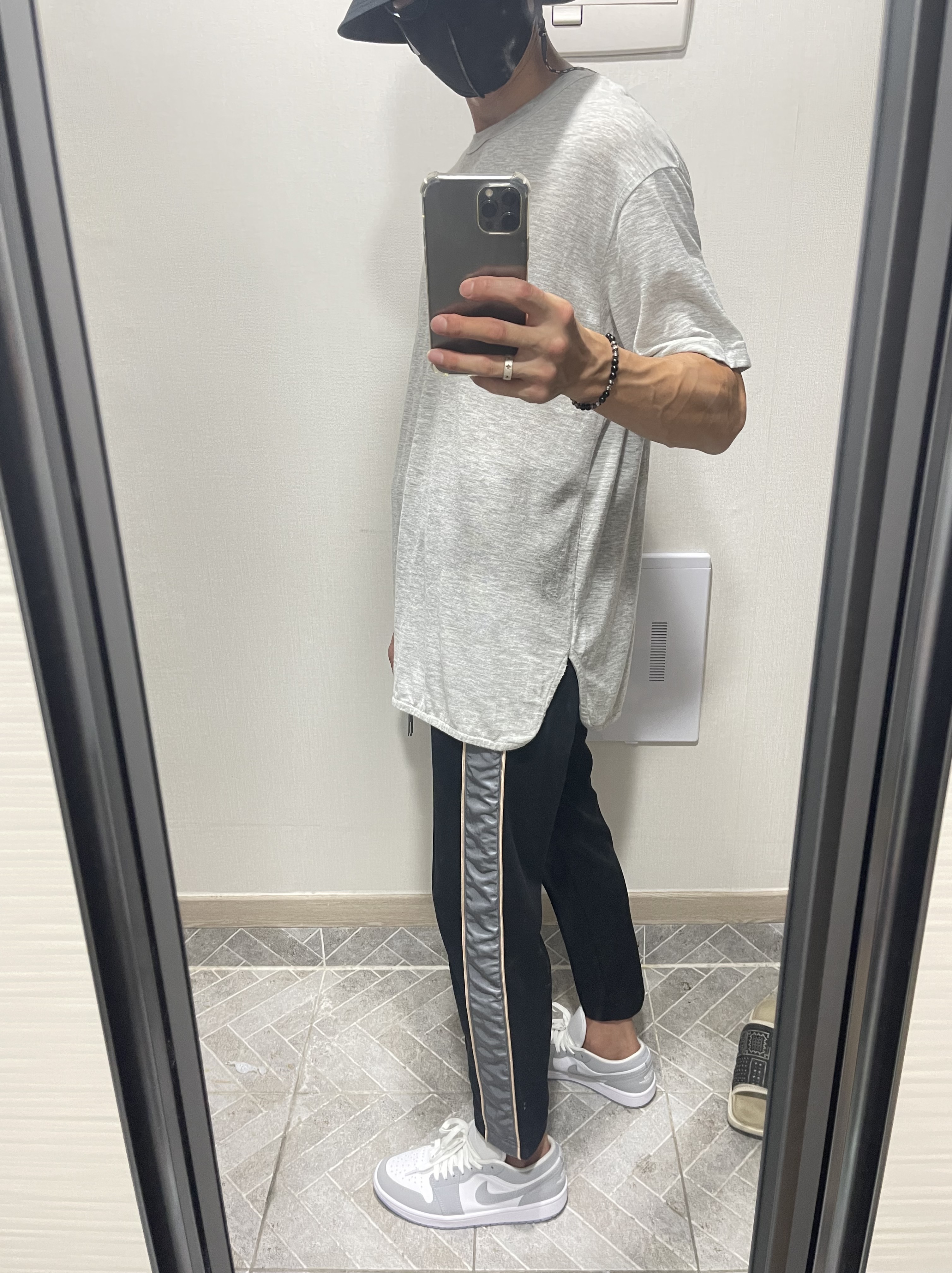 (W) Jordan 1 Low White Wolf Grey 착용 스타일 - 3