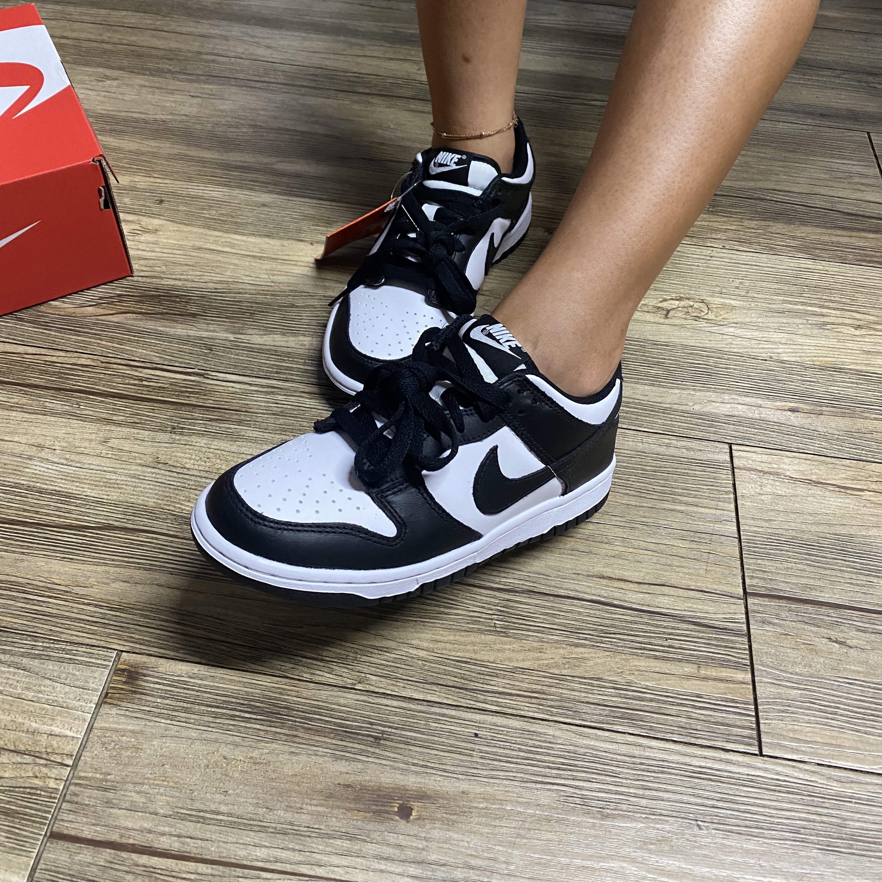 (GS) Nike Dunk Low Black 착용 스타일 - 2