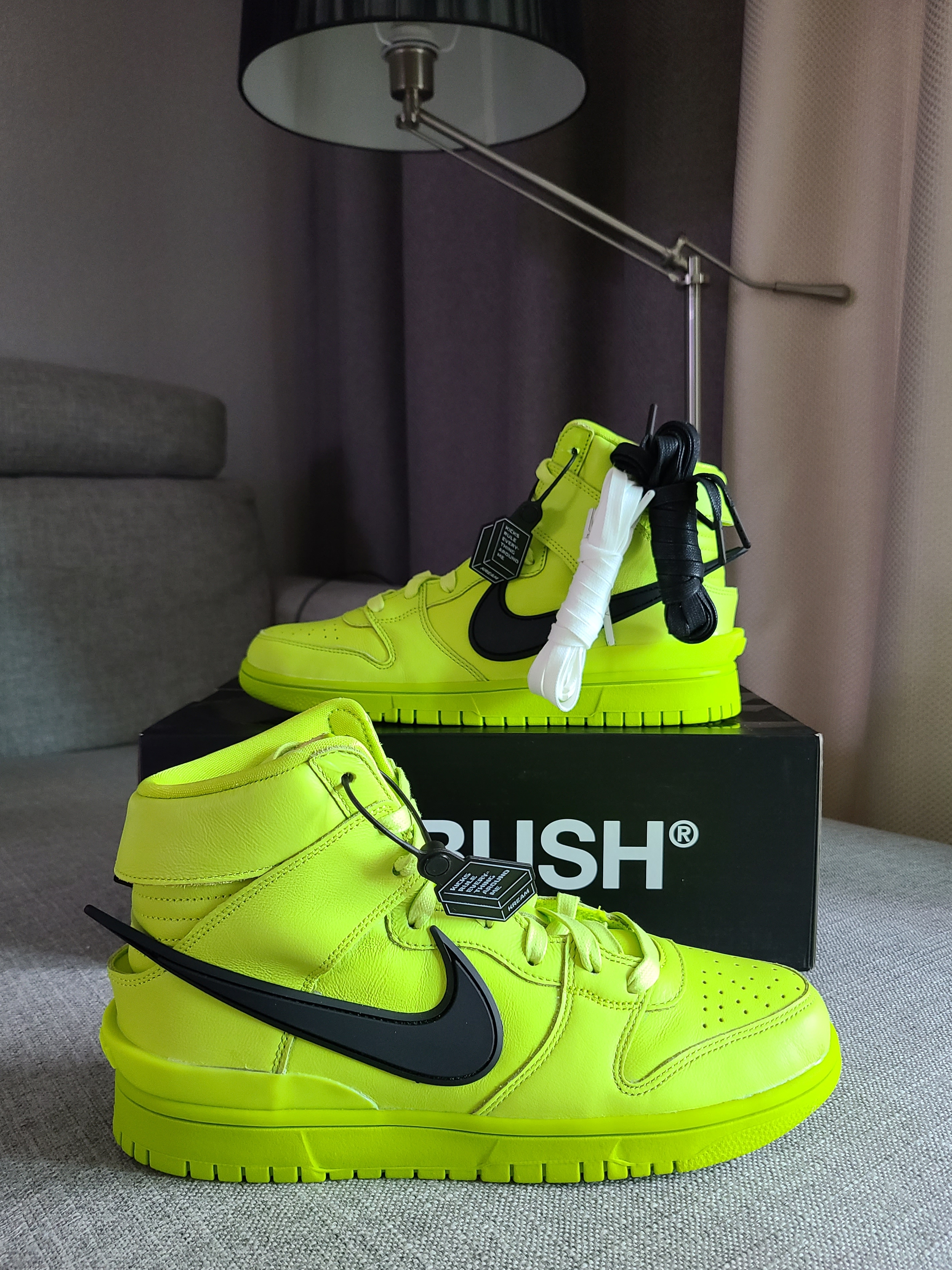 Nike x Ambush Dunk High Flash Lime 착용 스타일 - 1