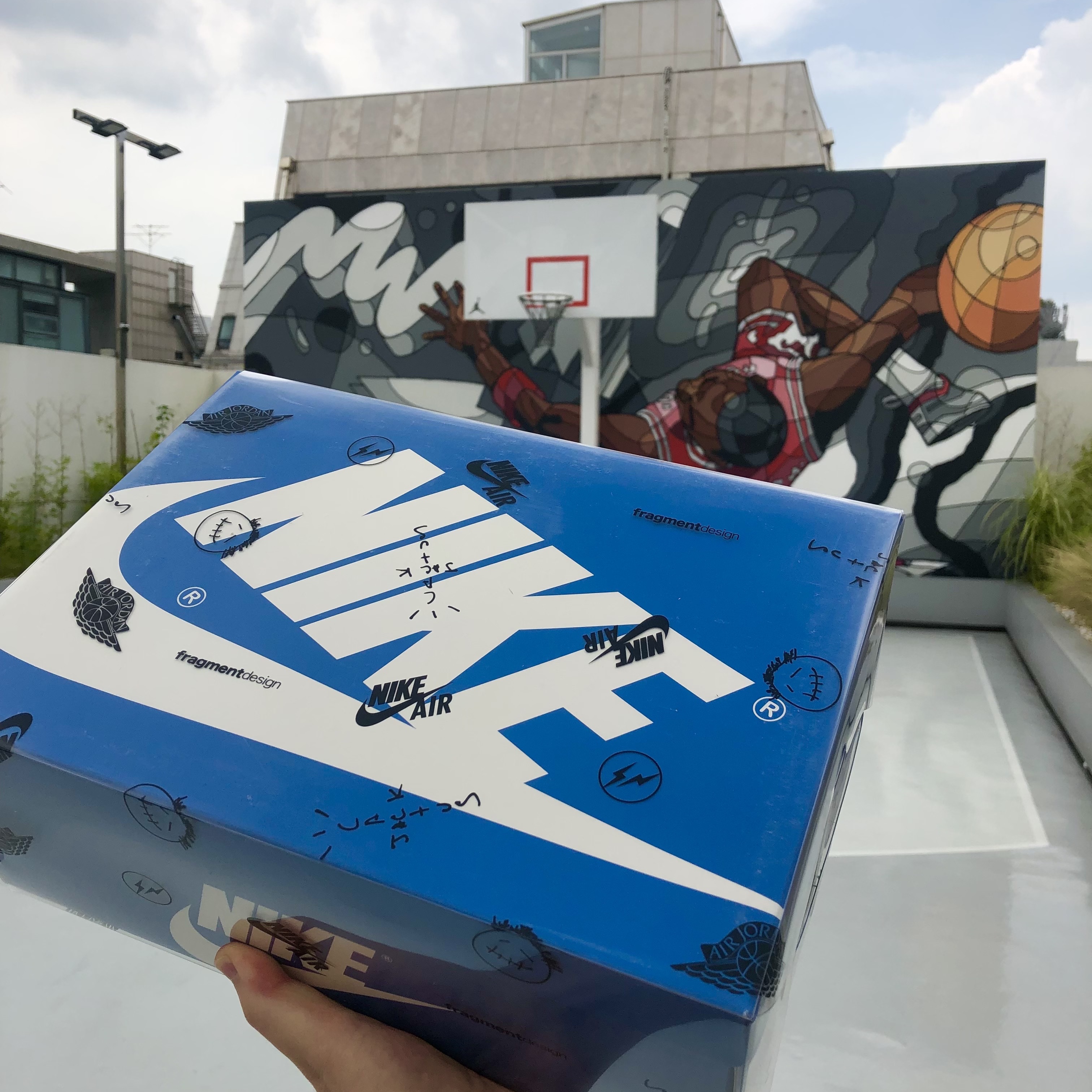 Jordan 1 x Travis Scott x Fragment Retro High OG SP Military Blue 착용 스타일