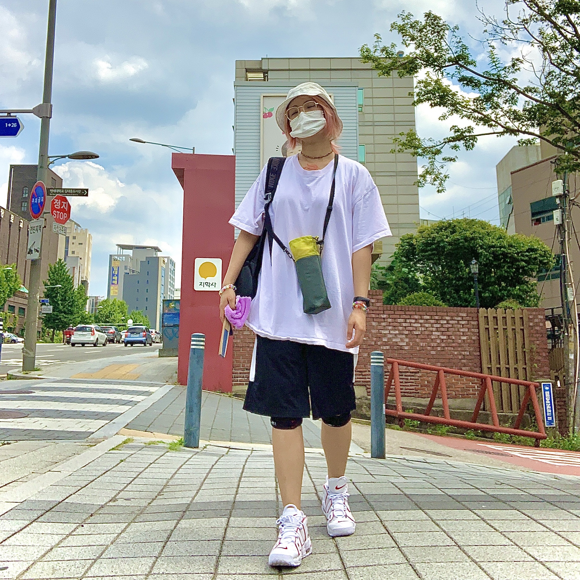 Nike Air More Uptempo White Varsity Red 2021 ์ฐฉ์ฉ ์คํ์ผ