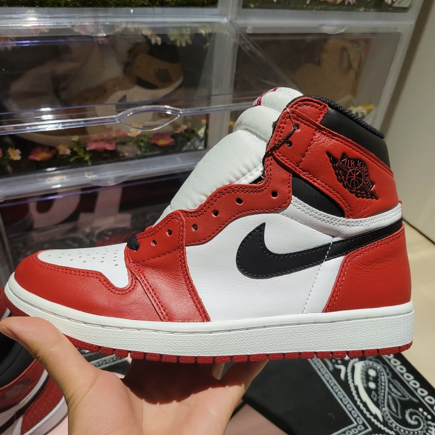 Jordan 1 Retro High OG Chicago 2015, Jordan 1 Retro High Spider-Man Origin Story 착용 스타일 - 4