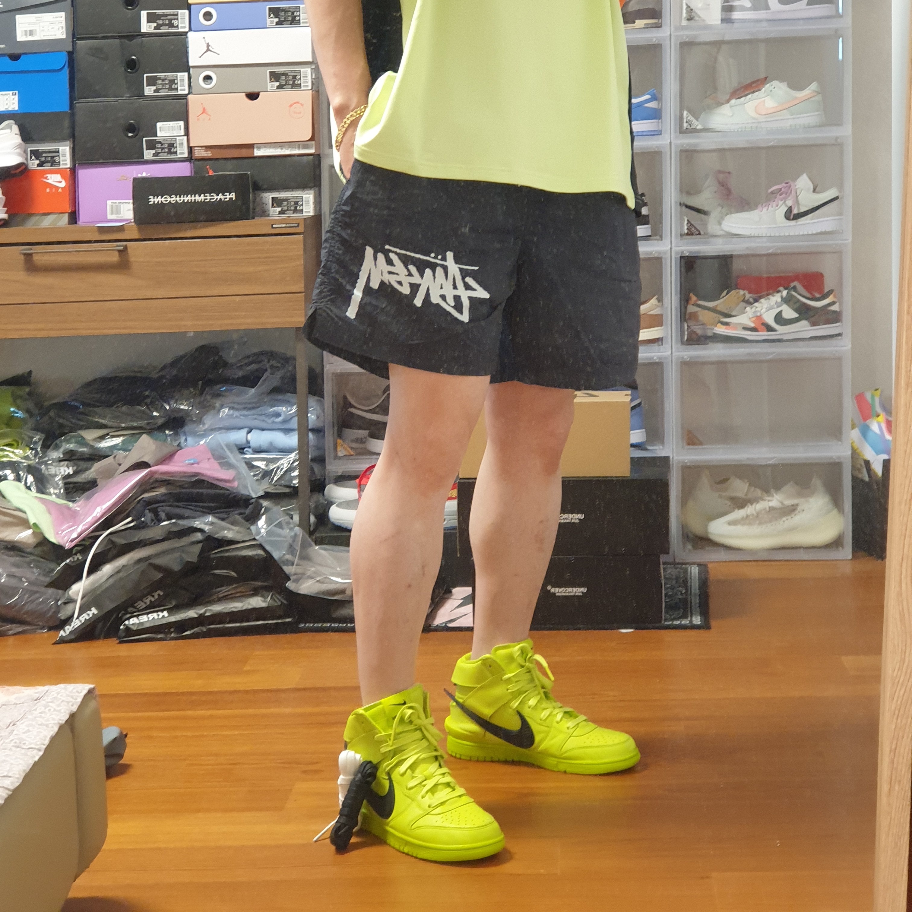Nike x Stussy Bucket Hat Black, Nike x Stussy Water Shorts Off Noir 착용 스타일 - 5