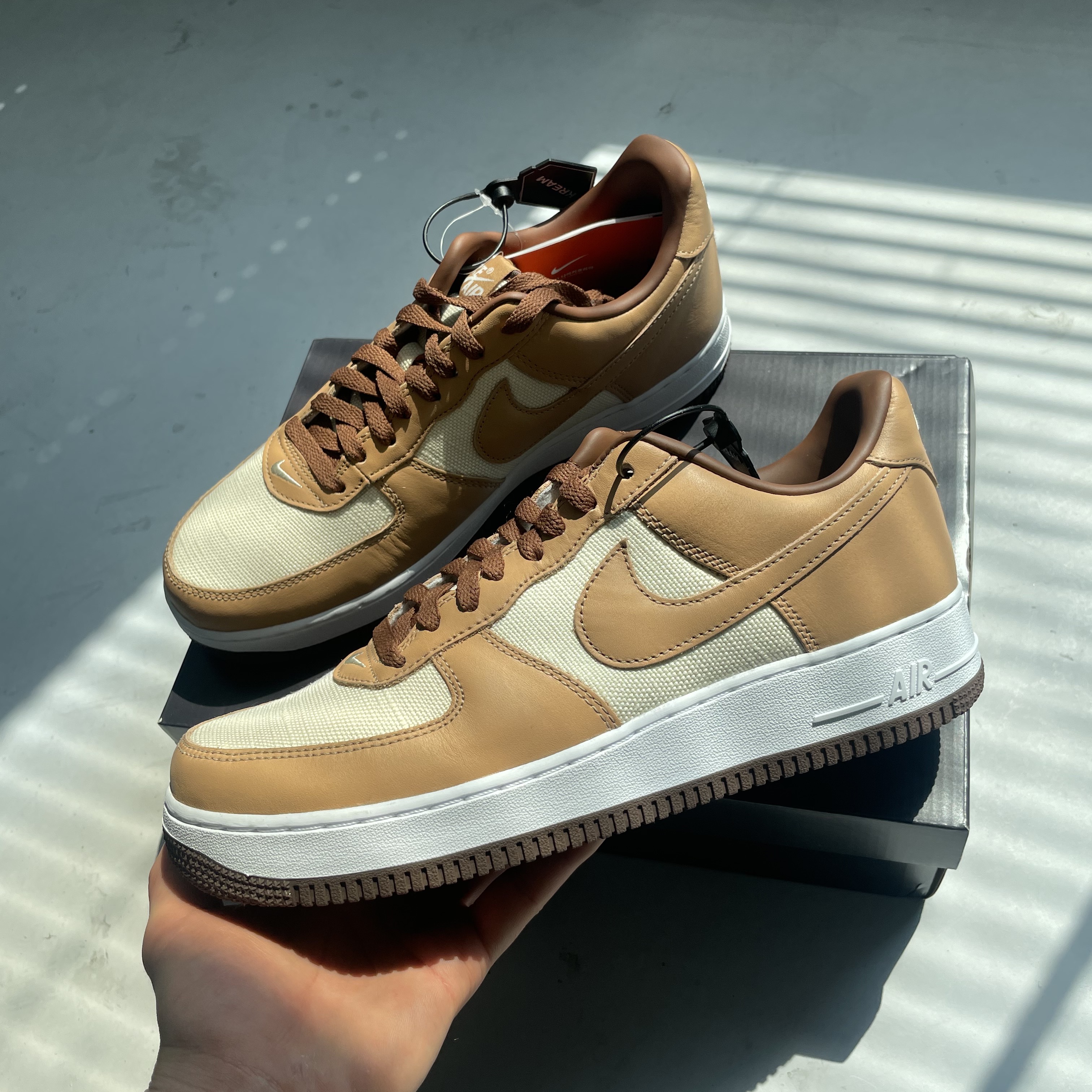 Nike Air Force 1 Low QS Acorn 2021 착용 스타일