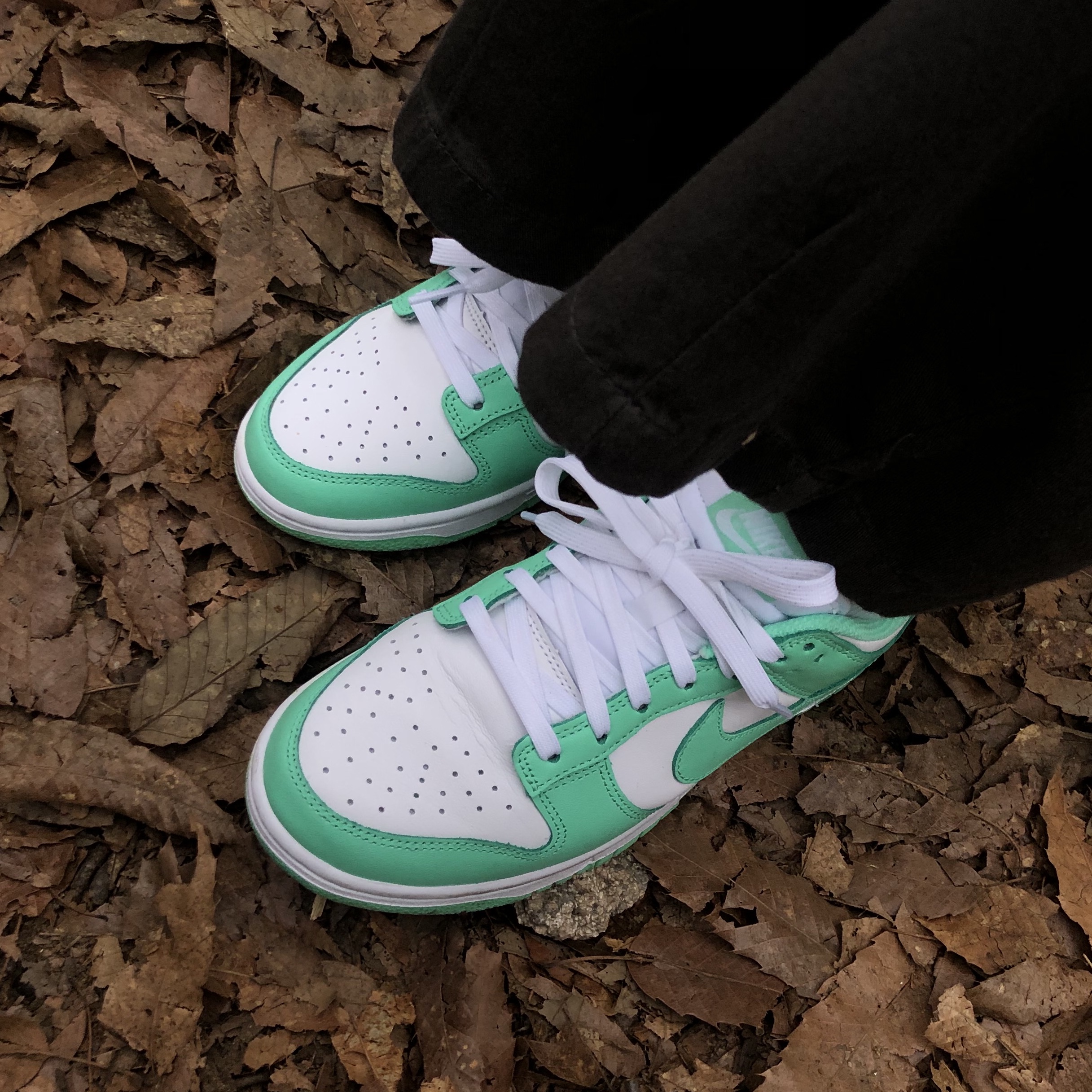 (W) Nike Dunk Low Green Glow 착용 스타일