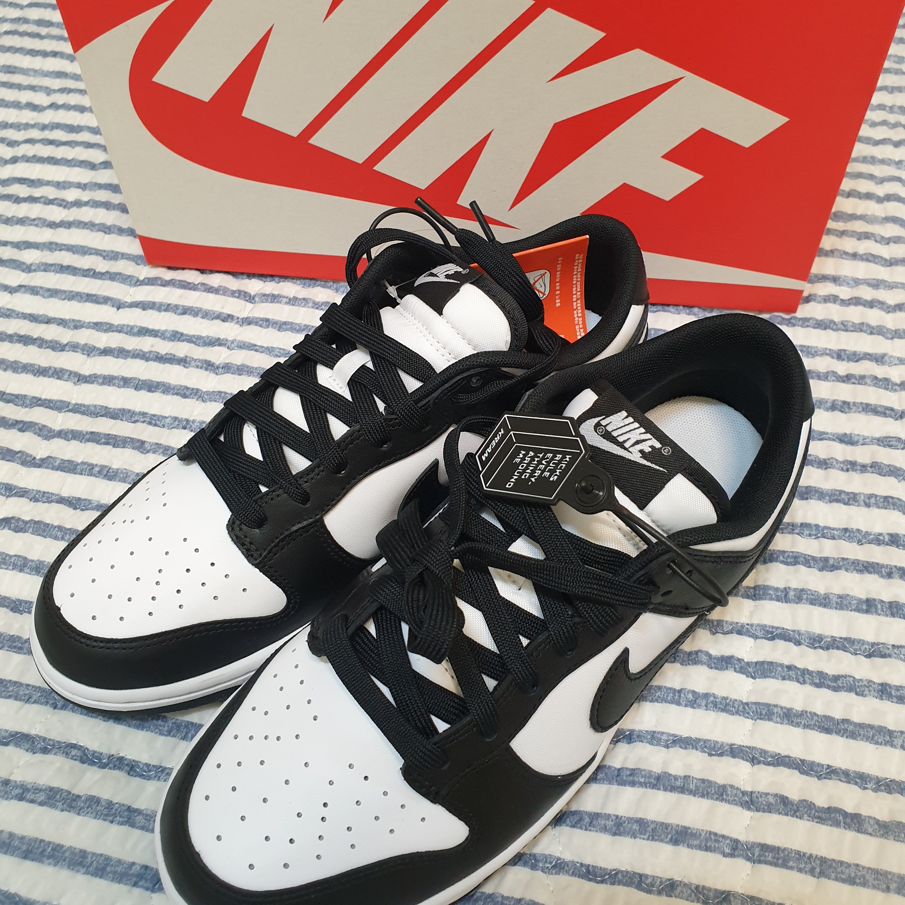 Nike Dunk Low Retro Black 착용 스타일